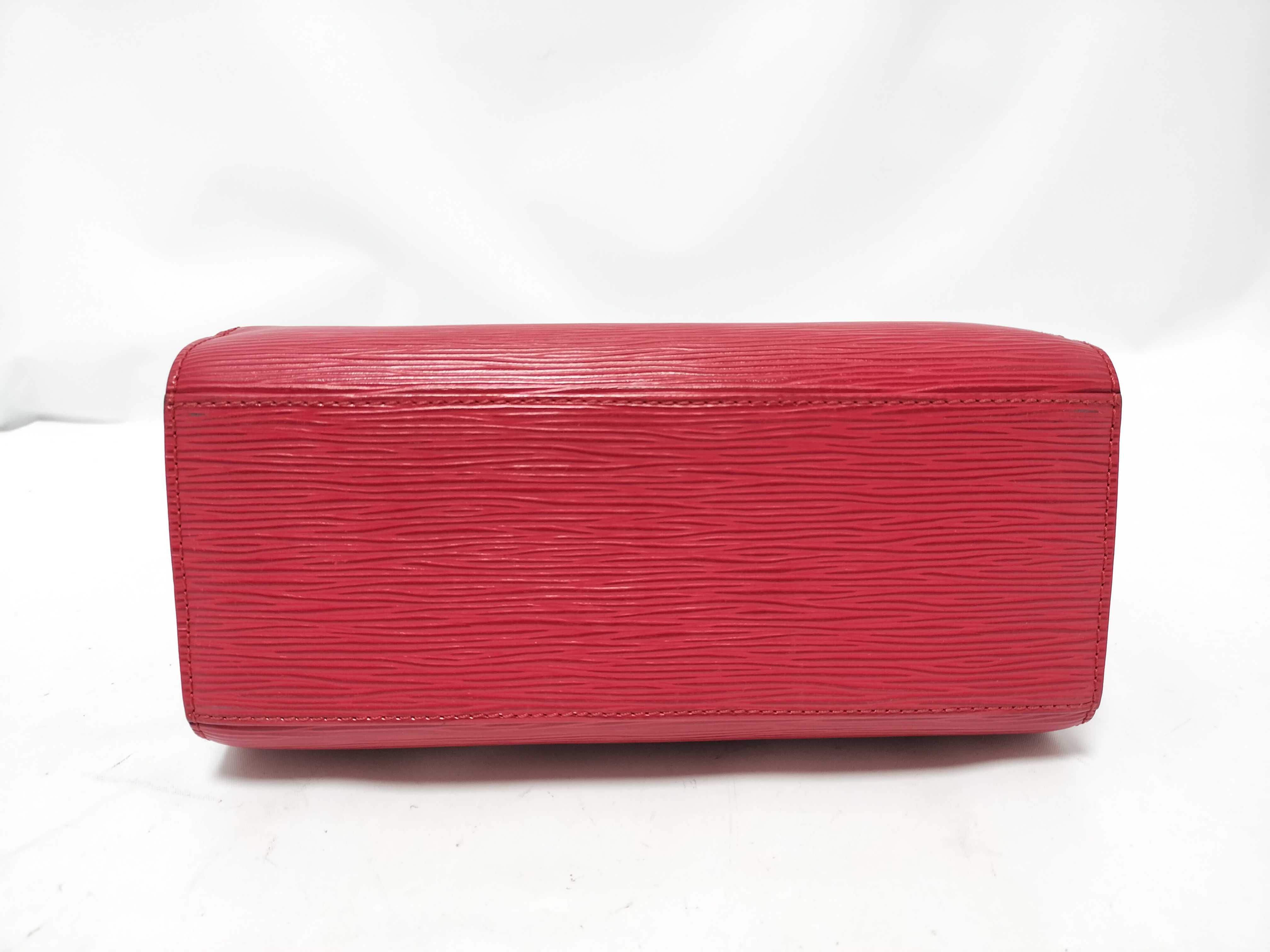 Epi Leather Handbag (Pont Neuf Red) — view 7