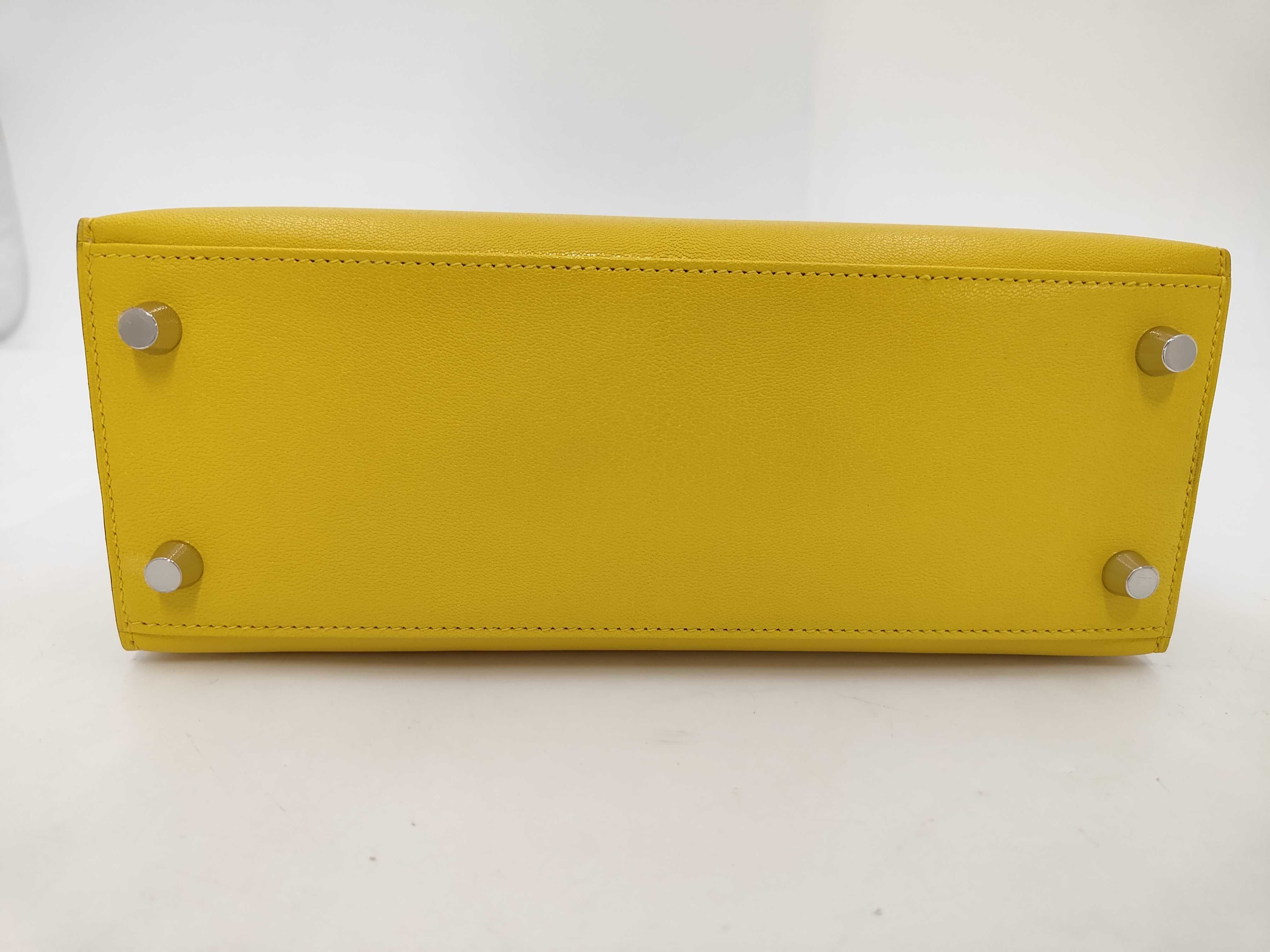 Kelly 25 Jaune Naple Chevre Shamkilla Silver Hardware K Stamp Handbag — view 7