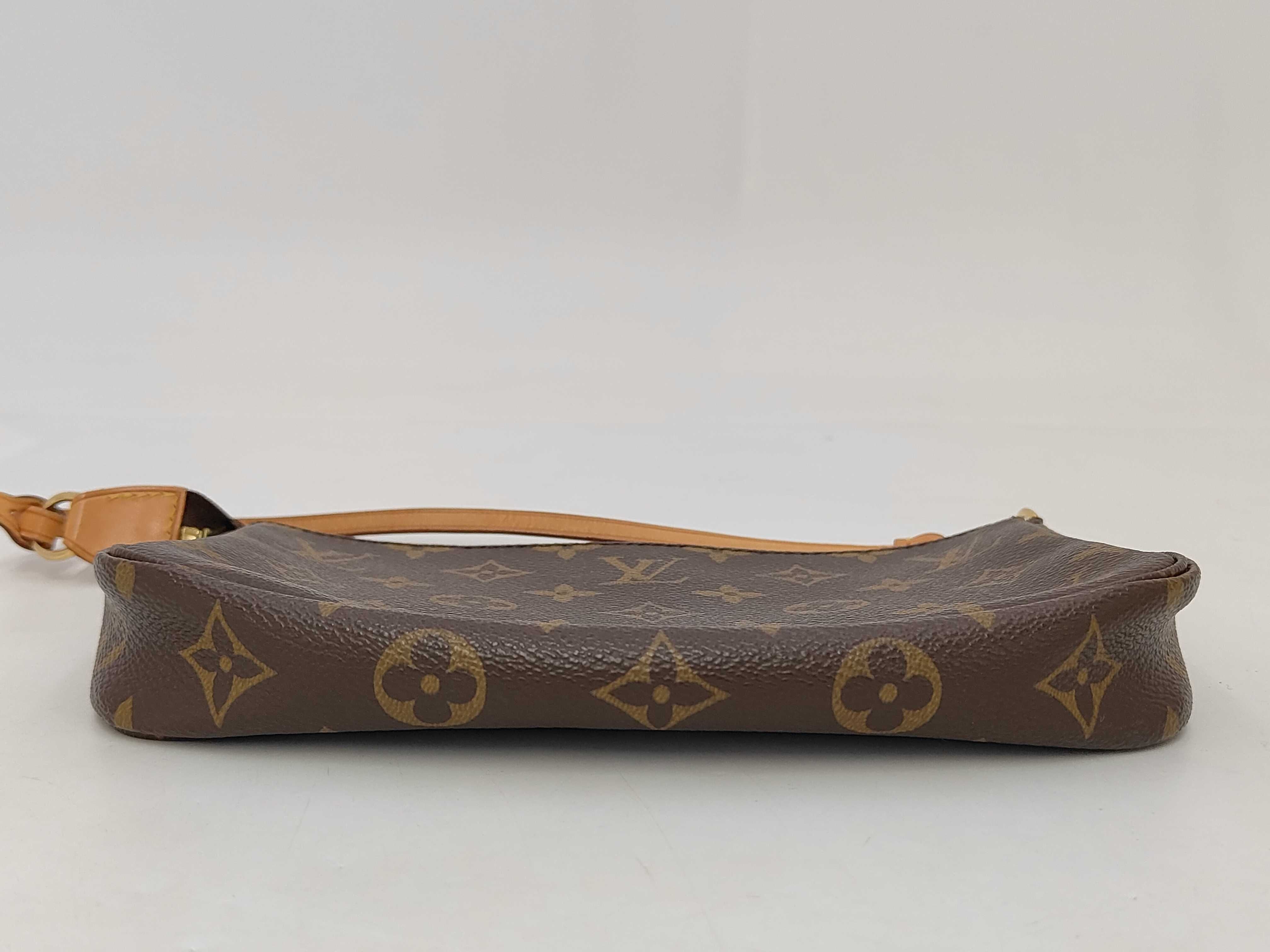 Monogram Louis Vuitton Monogram Pochette Accessoires M51980 AR5029 Handbag — view 4