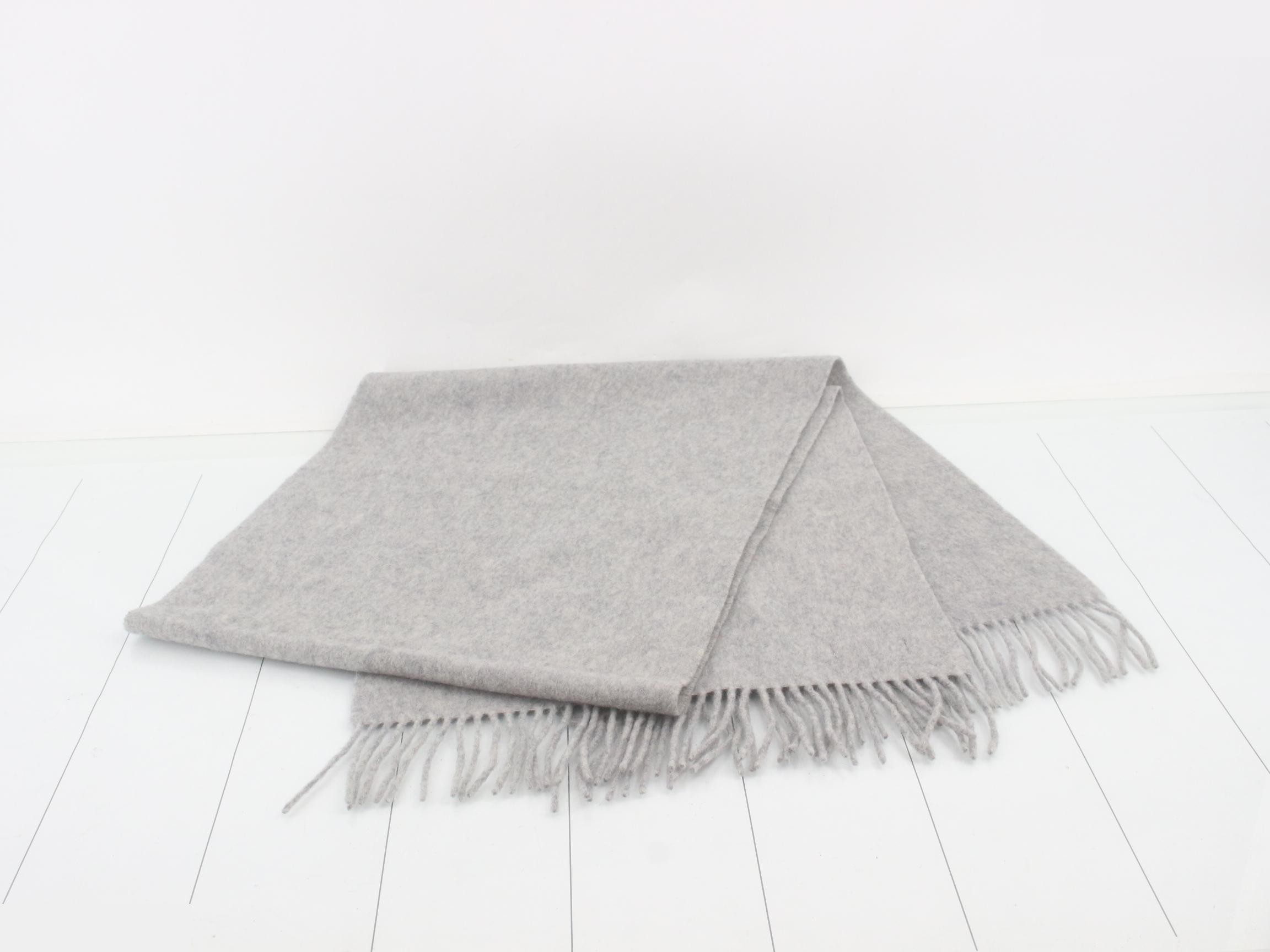 scarf — view 3