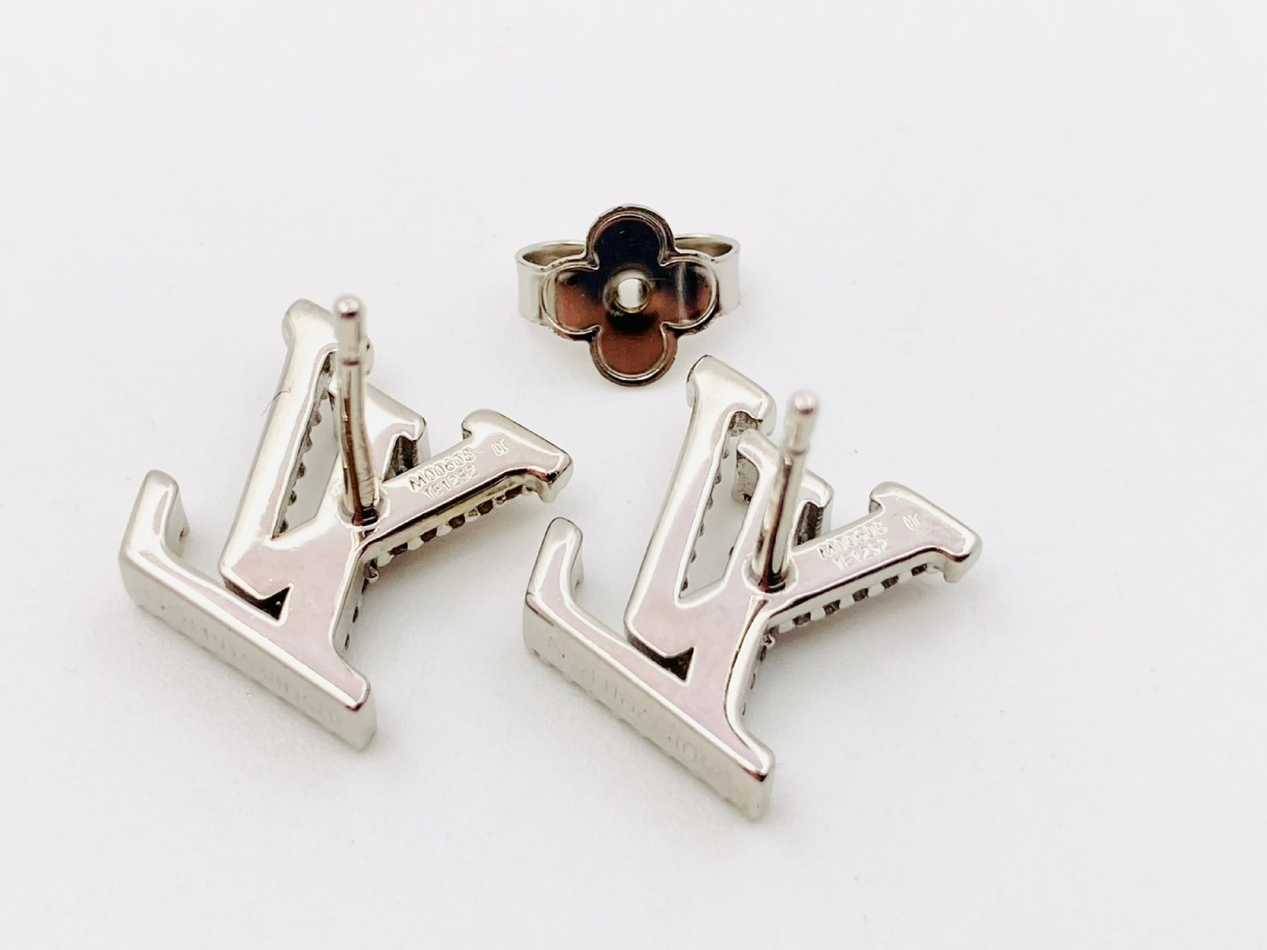 M00608 Earrings LV Iconic Strass Rhinestone Silver TE1252 Earrings — view 2
