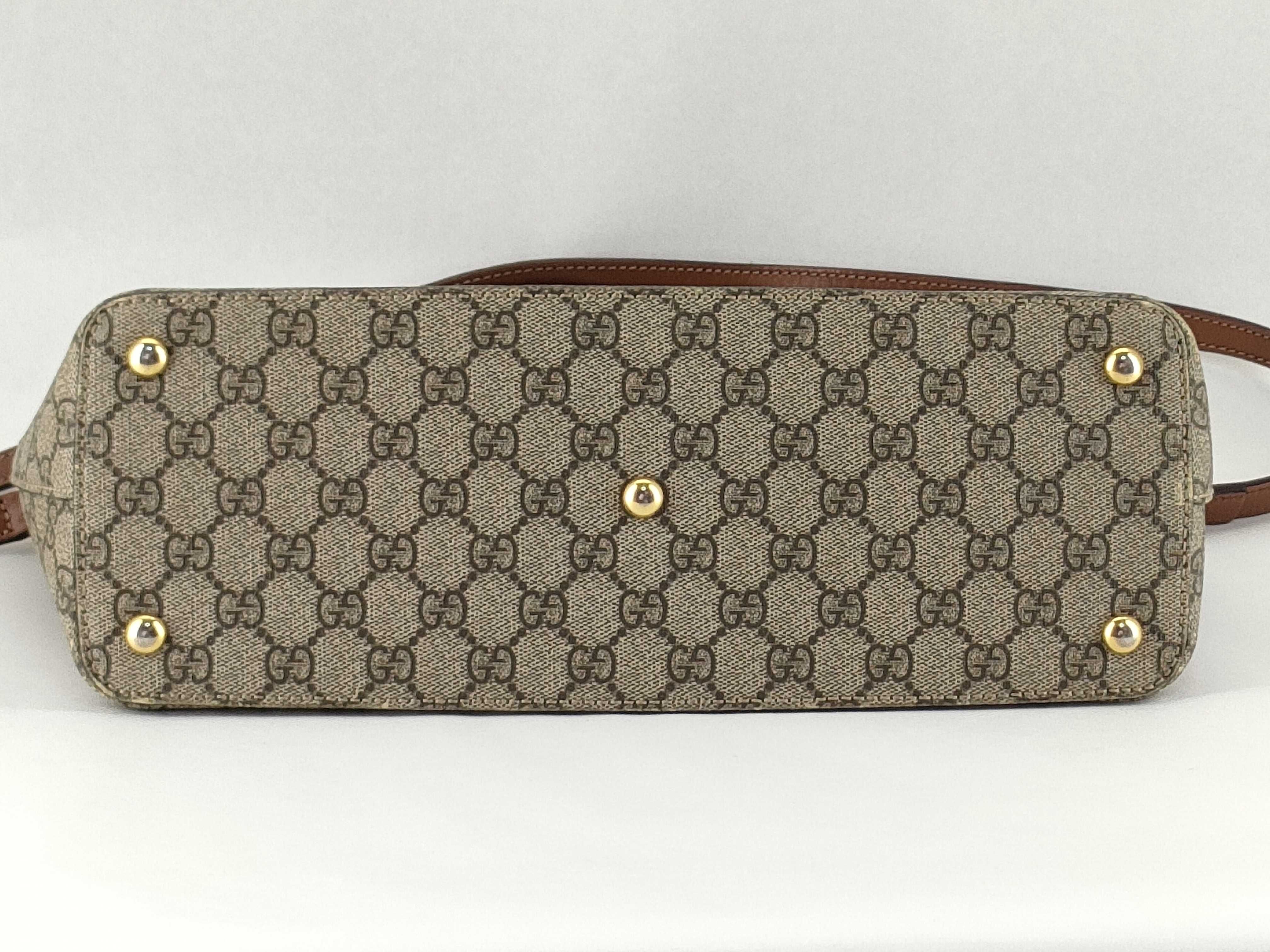 GG Supreme 2-Way Handbag — view 9