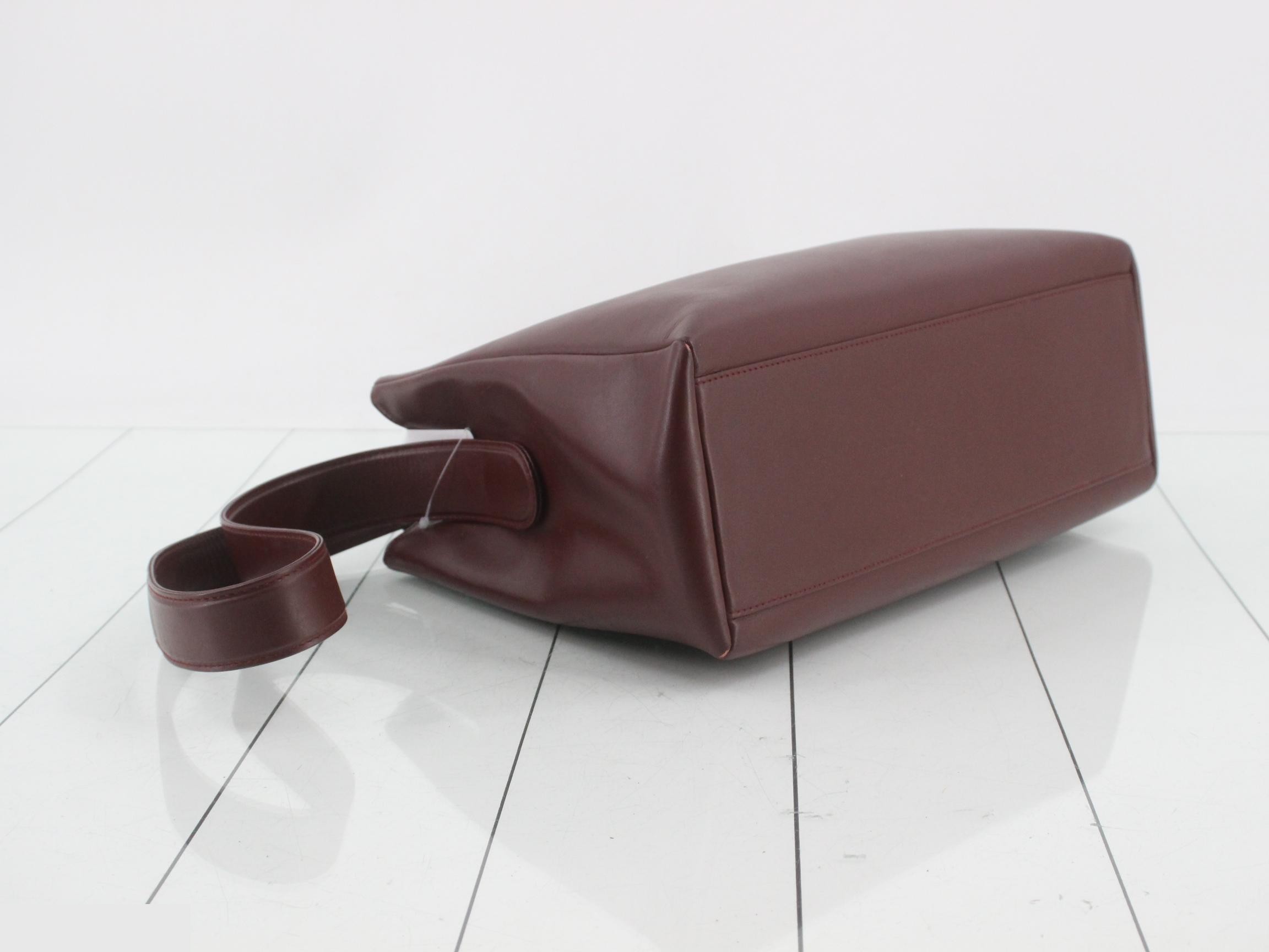 Must Line (Bag) - Shoulder Bag — view 5