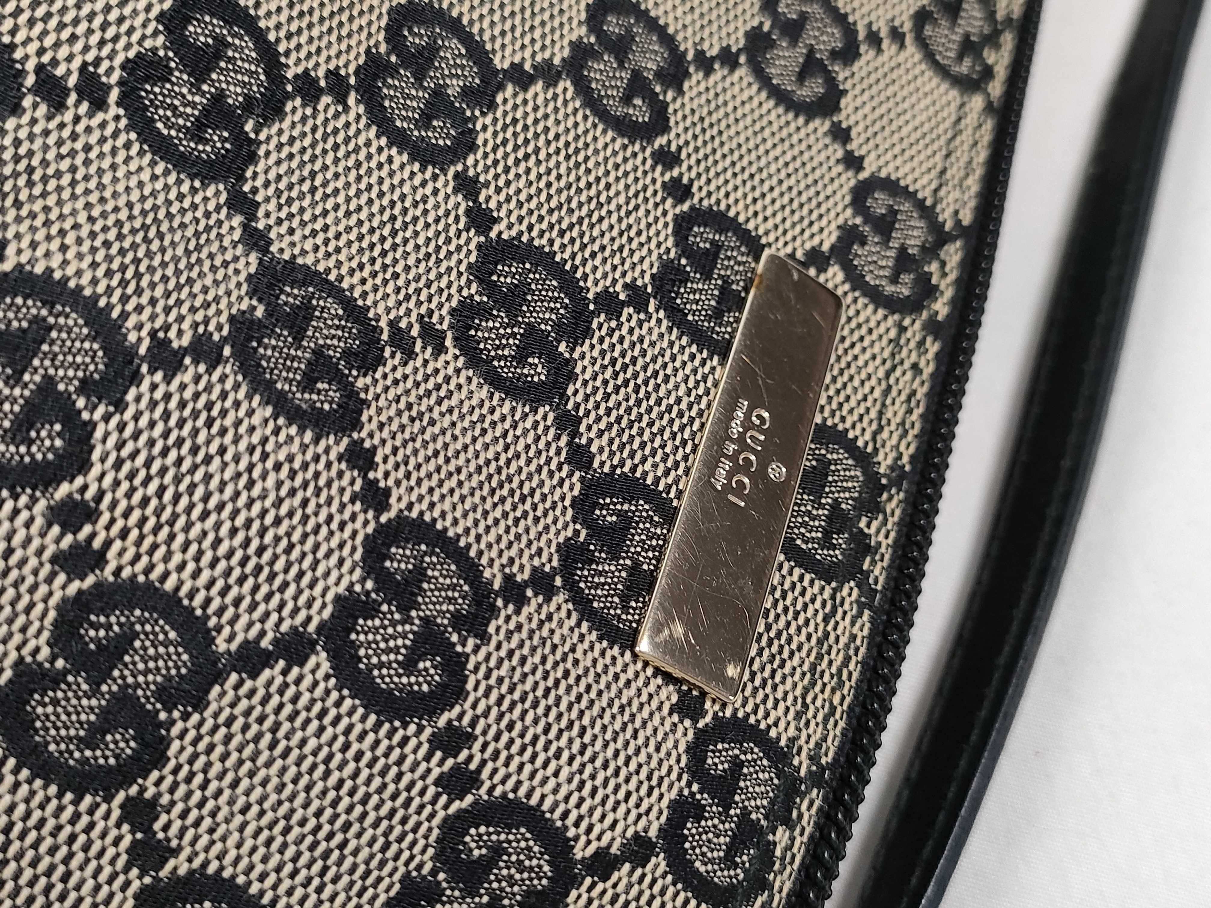 GG Canvas Accessory Pouch Handbag GG Canvas Handbag — view 13