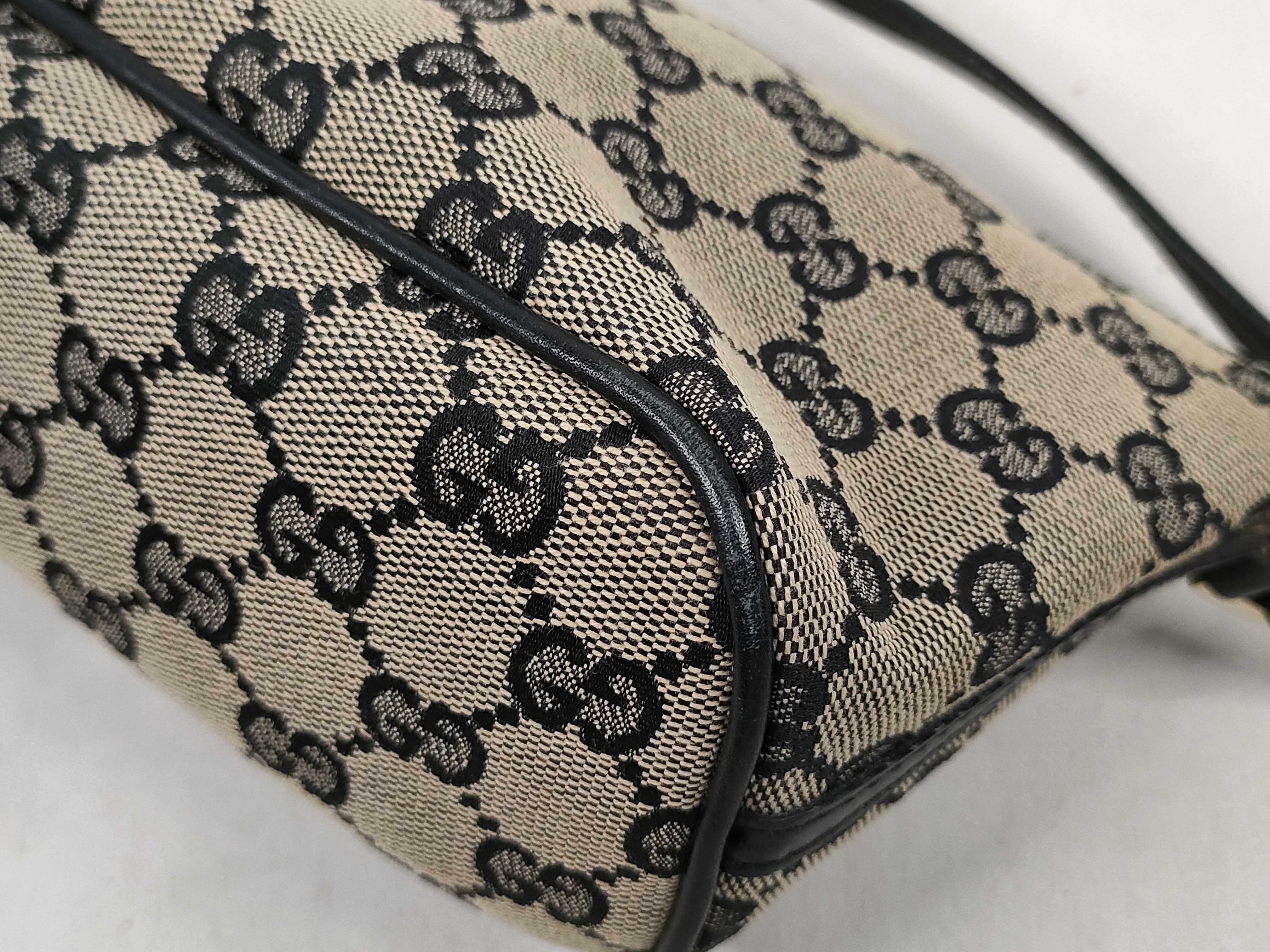 GG Canvas Accessory Pouch Handbag GG Canvas Handbag — view 6
