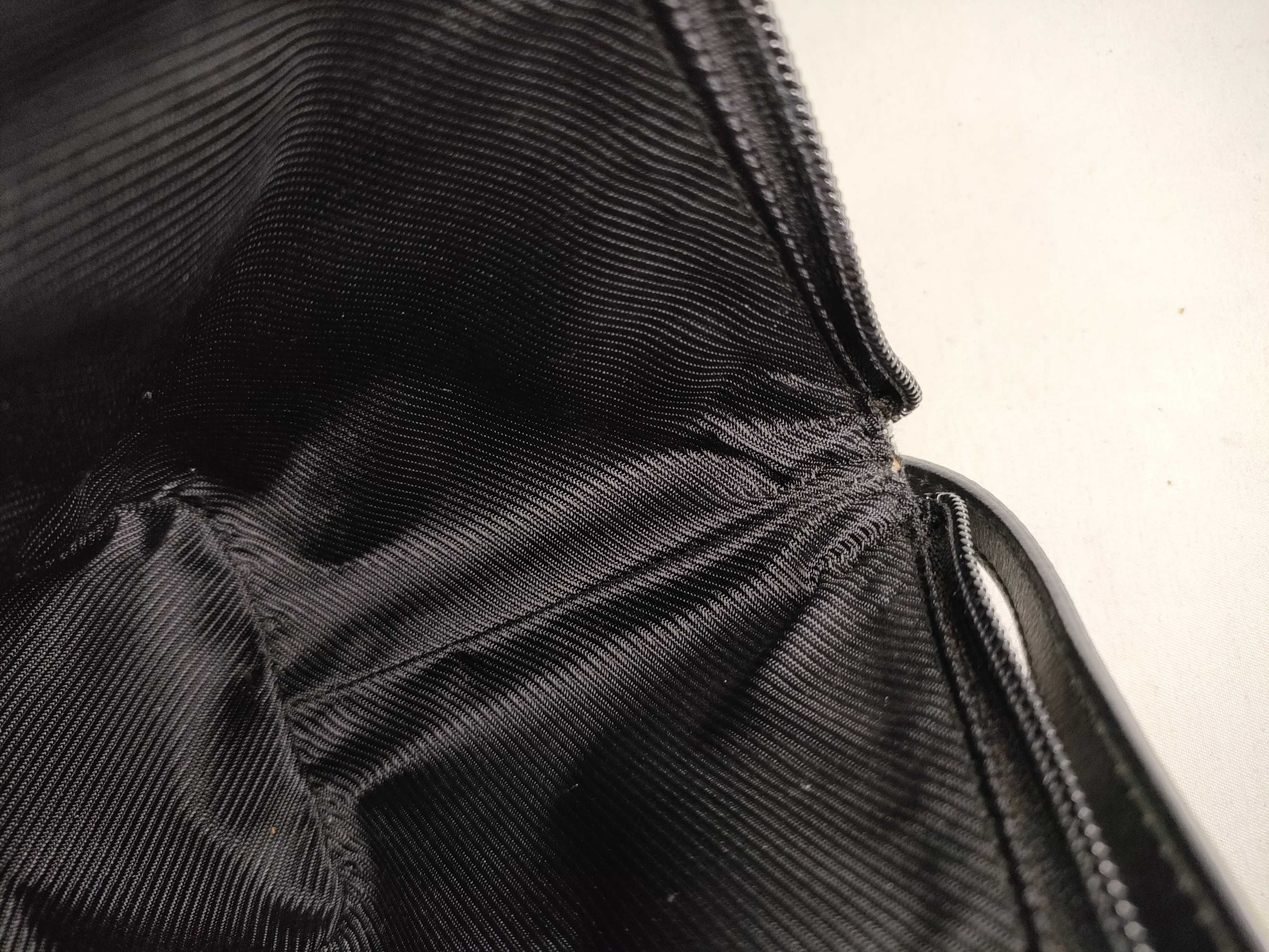 GG Canvas Accessory Pouch Handbag GG Canvas Handbag — view 9