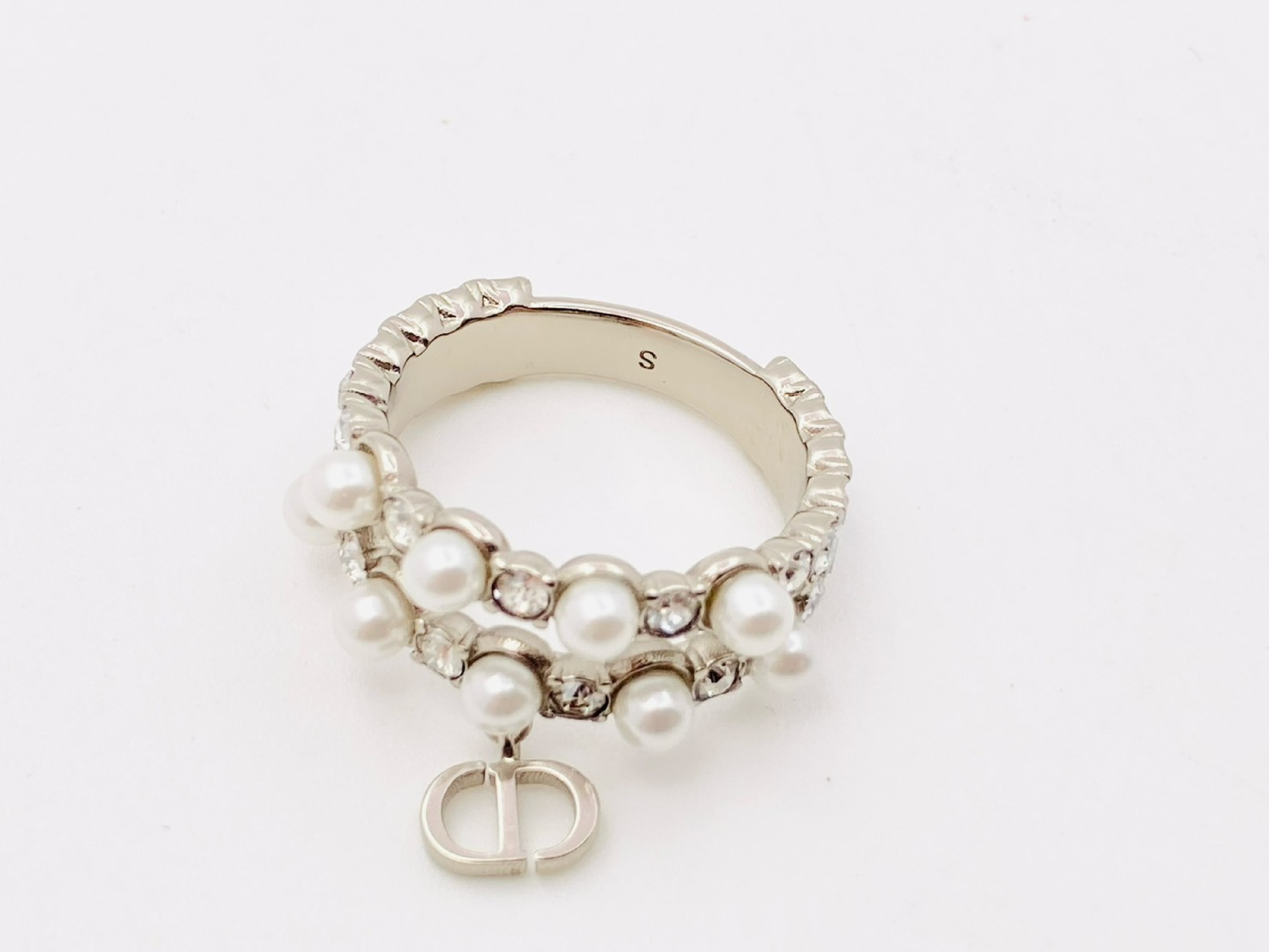 Petit CD logo charm rhinestone x faux pearl ring #S silver ring — view 4