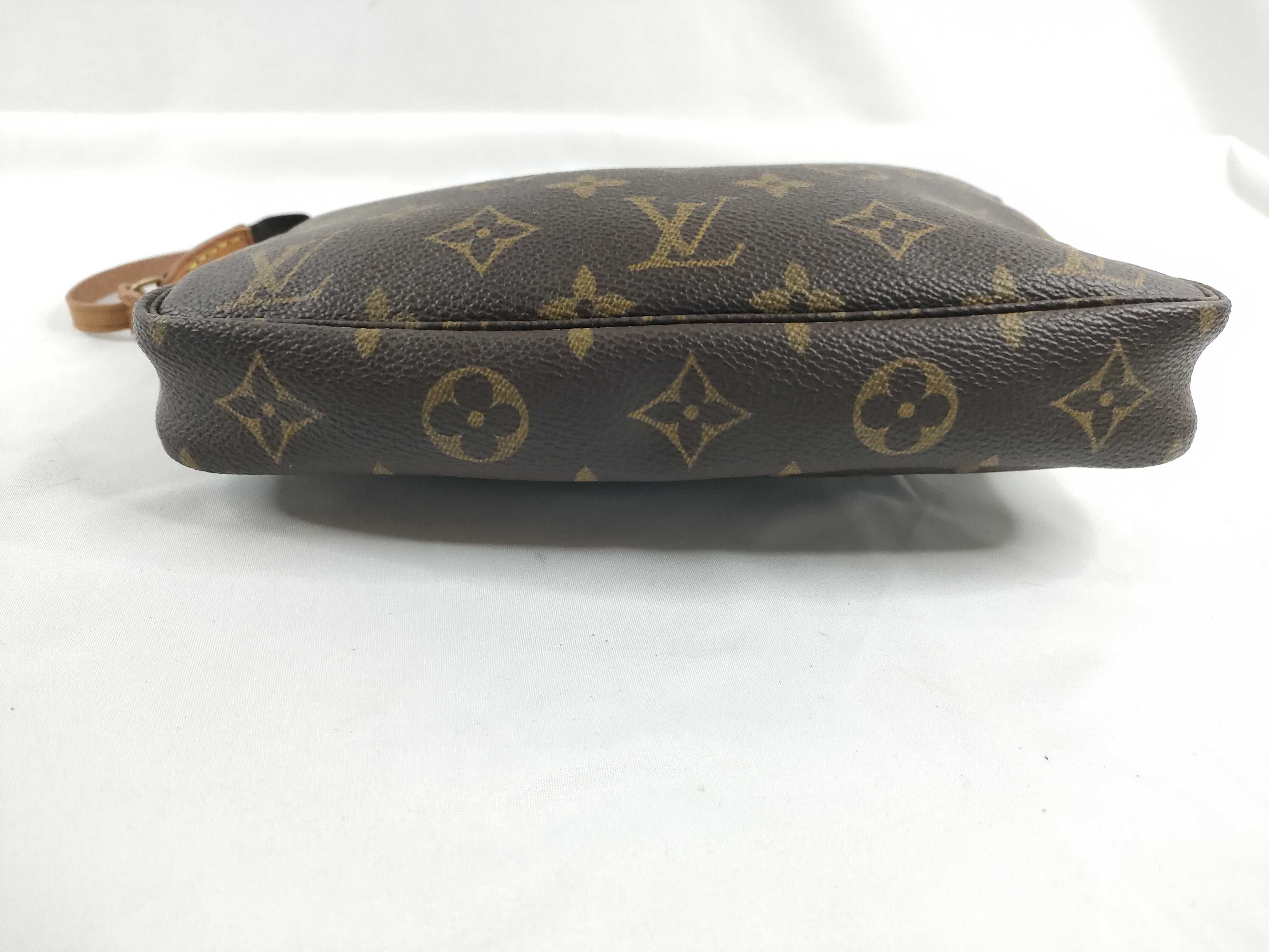 Monogram Accessoires AR1924 Handbag — view 4