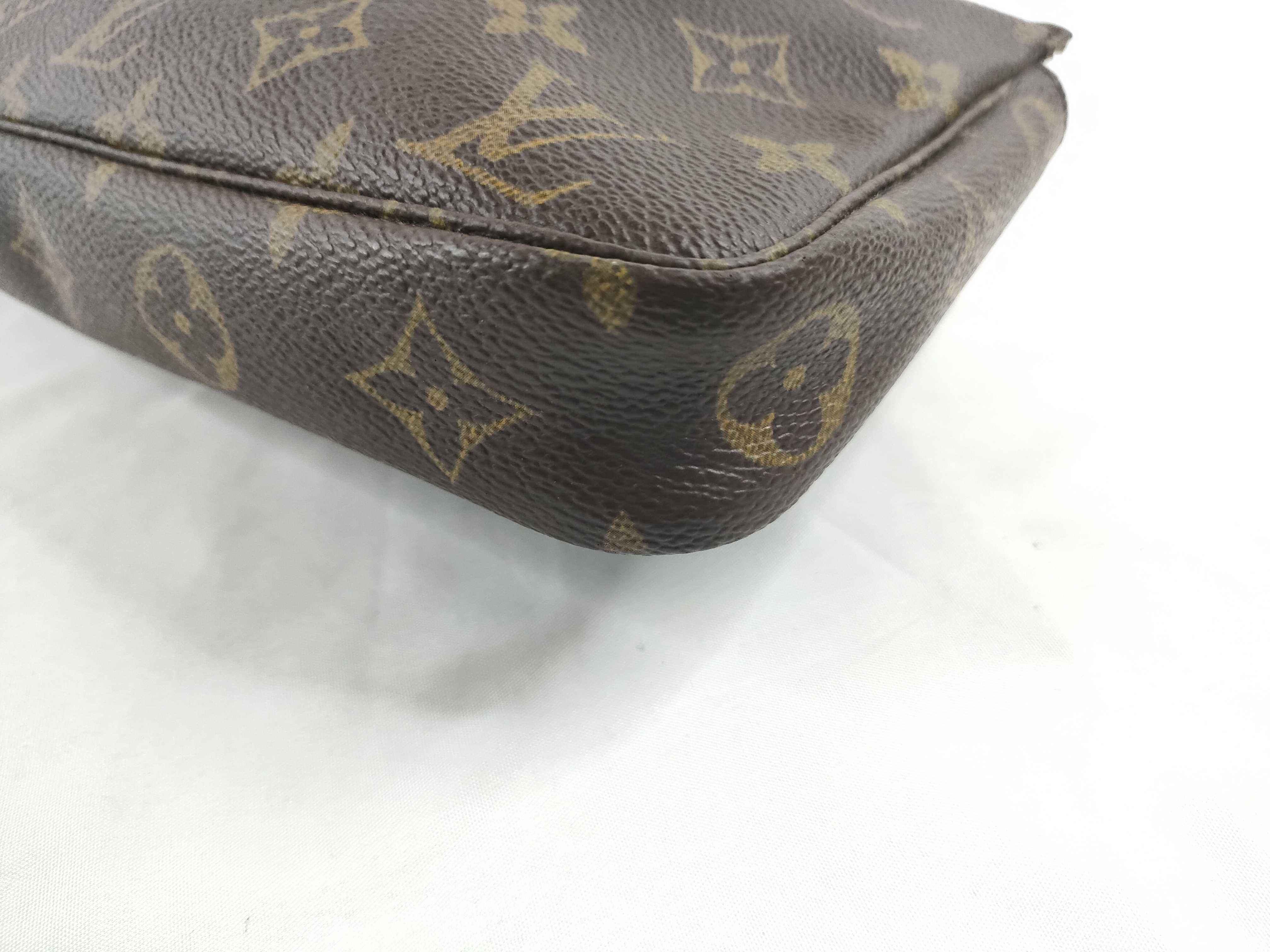 Monogram Accessoires AR1924 Handbag — view 5
