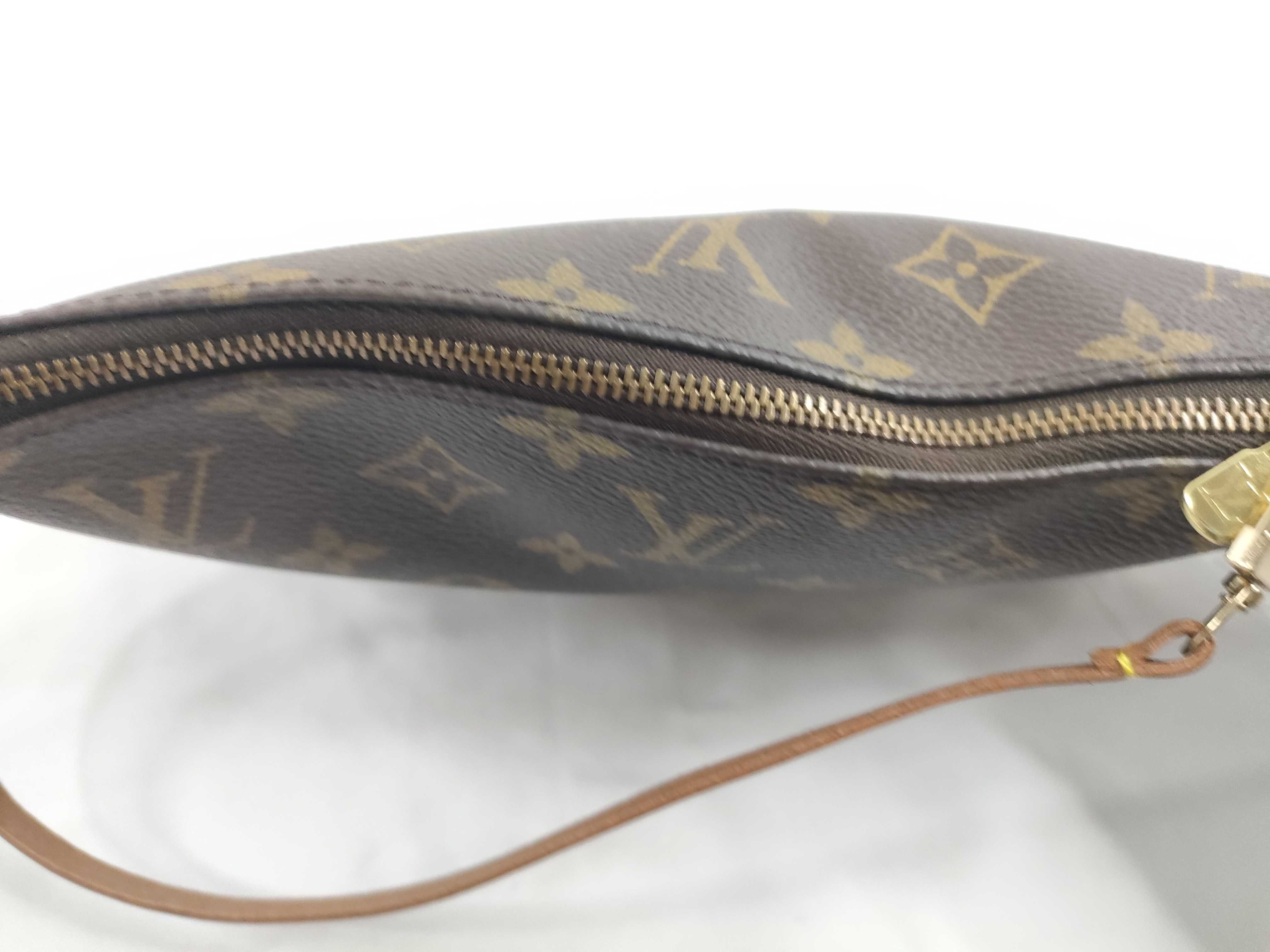 Monogram Accessoires AR1924 Handbag — view 9