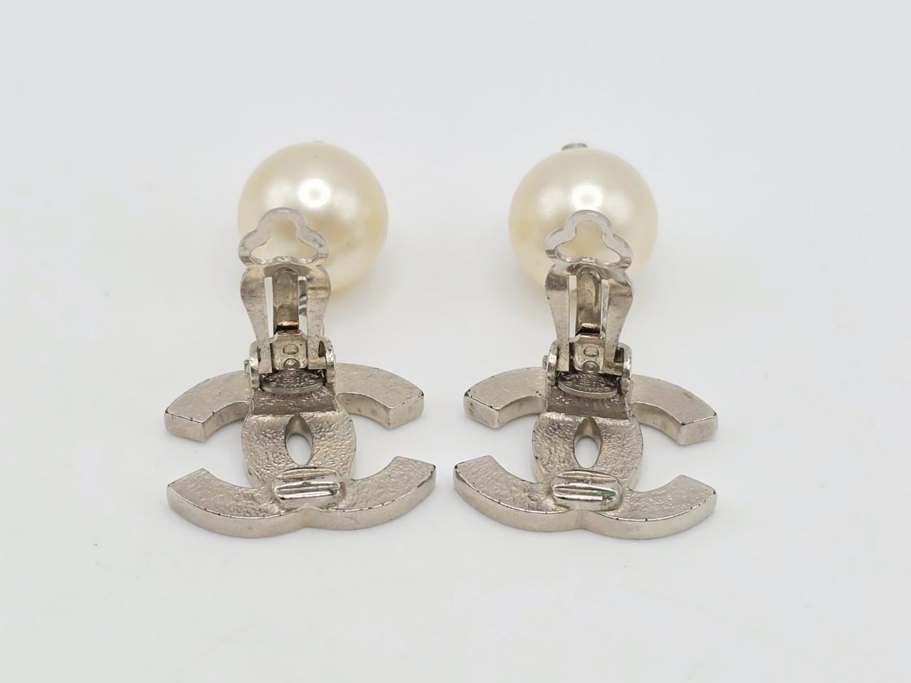 earrings — view 4