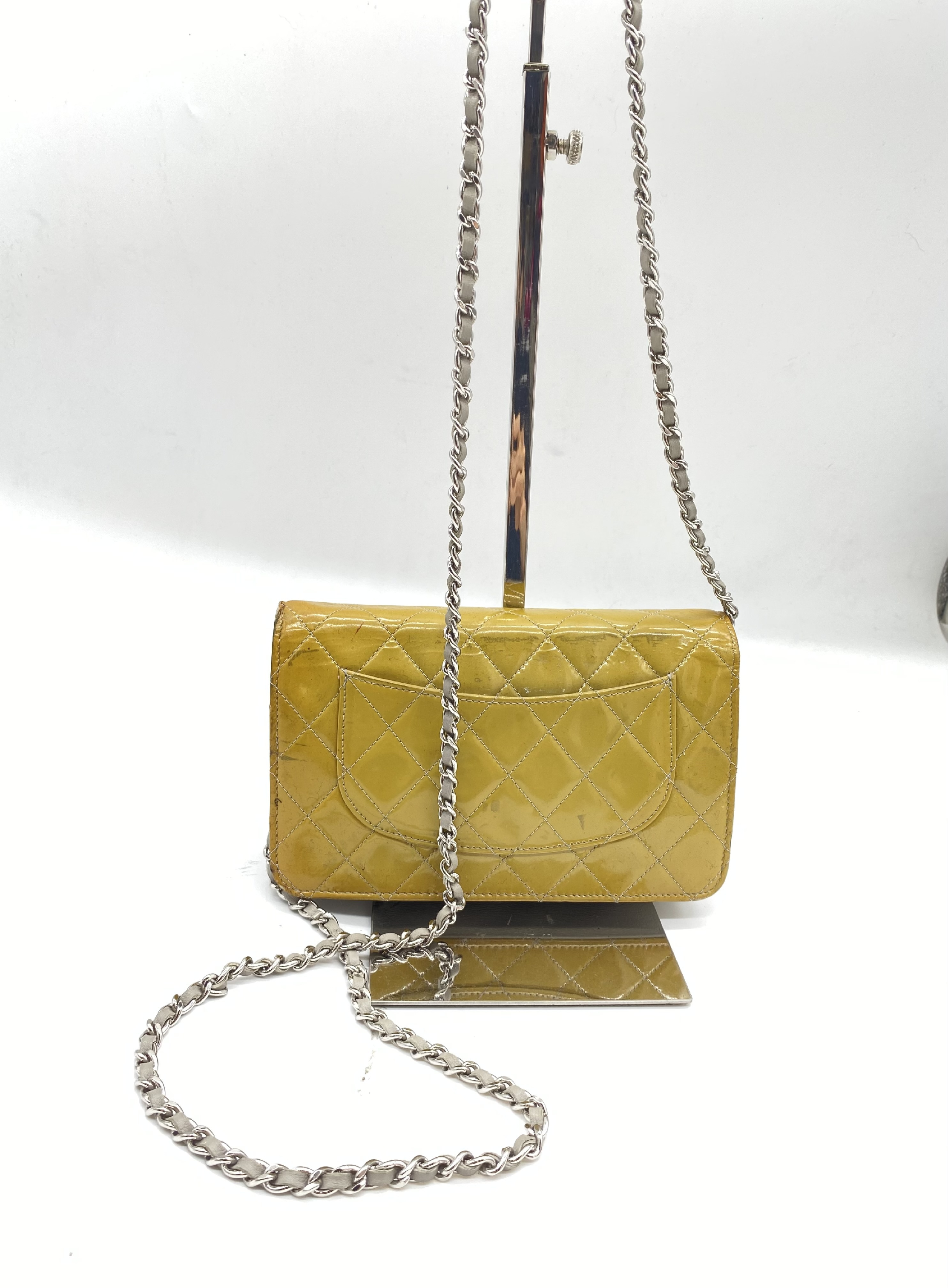 Matelassé Chain Wallet Shoulder Bag (with original seal, serial number 16-series) — view 2