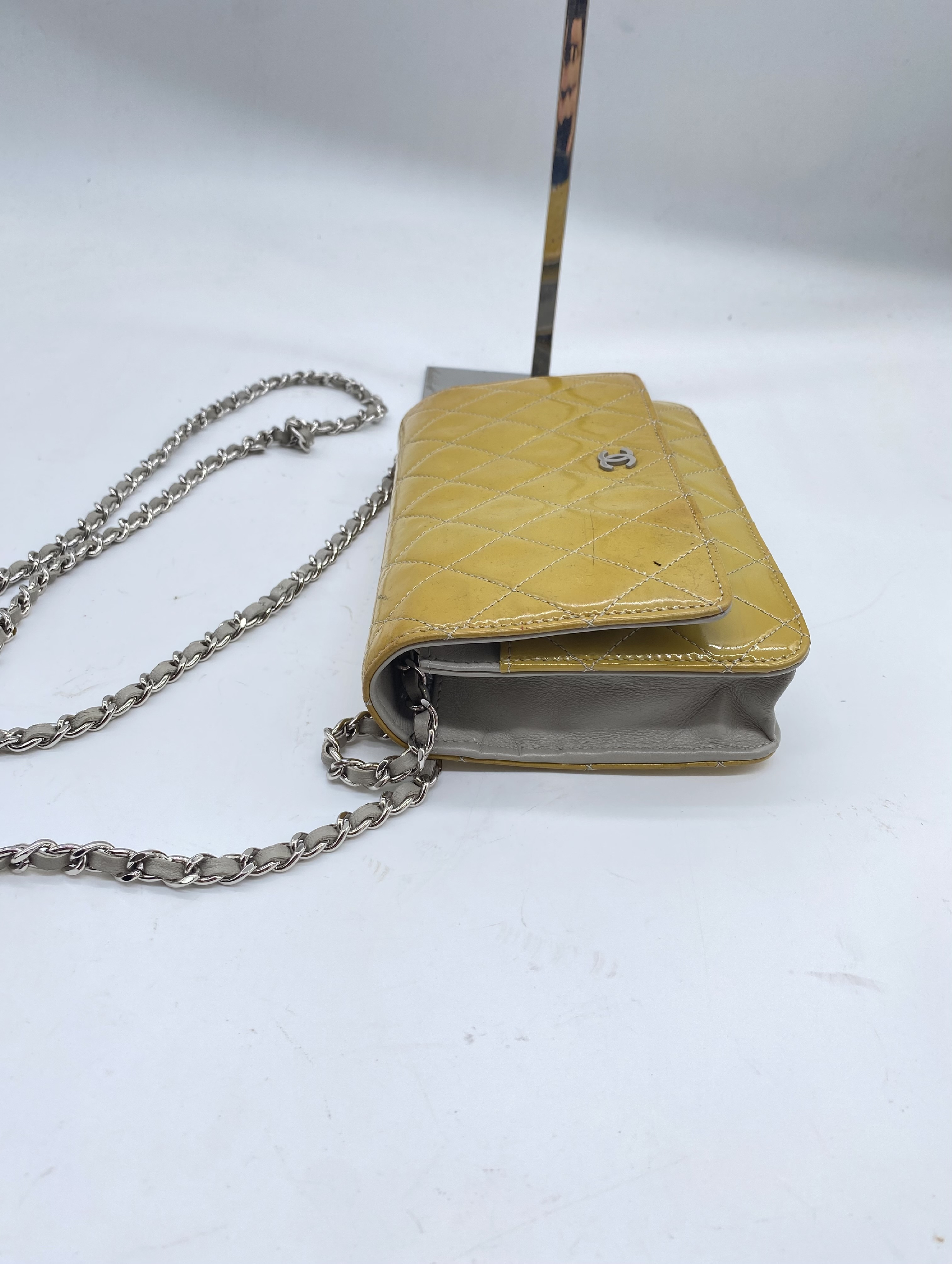 Matelassé Chain Wallet Shoulder Bag (with original seal, serial number 16-series) — view 3