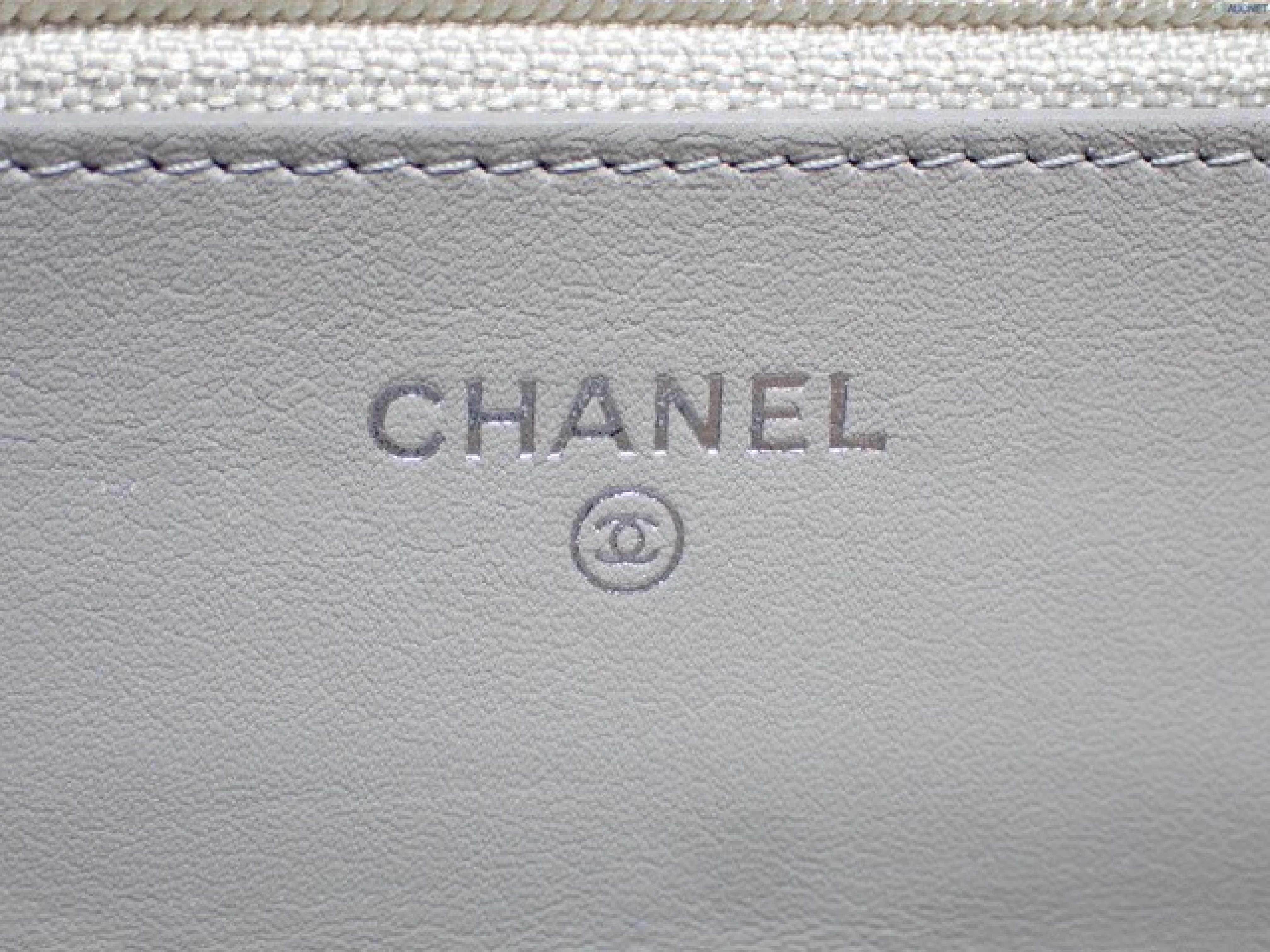 Matelassé Chain Wallet Shoulder Bag (with original seal, serial number 16-series) — view 7