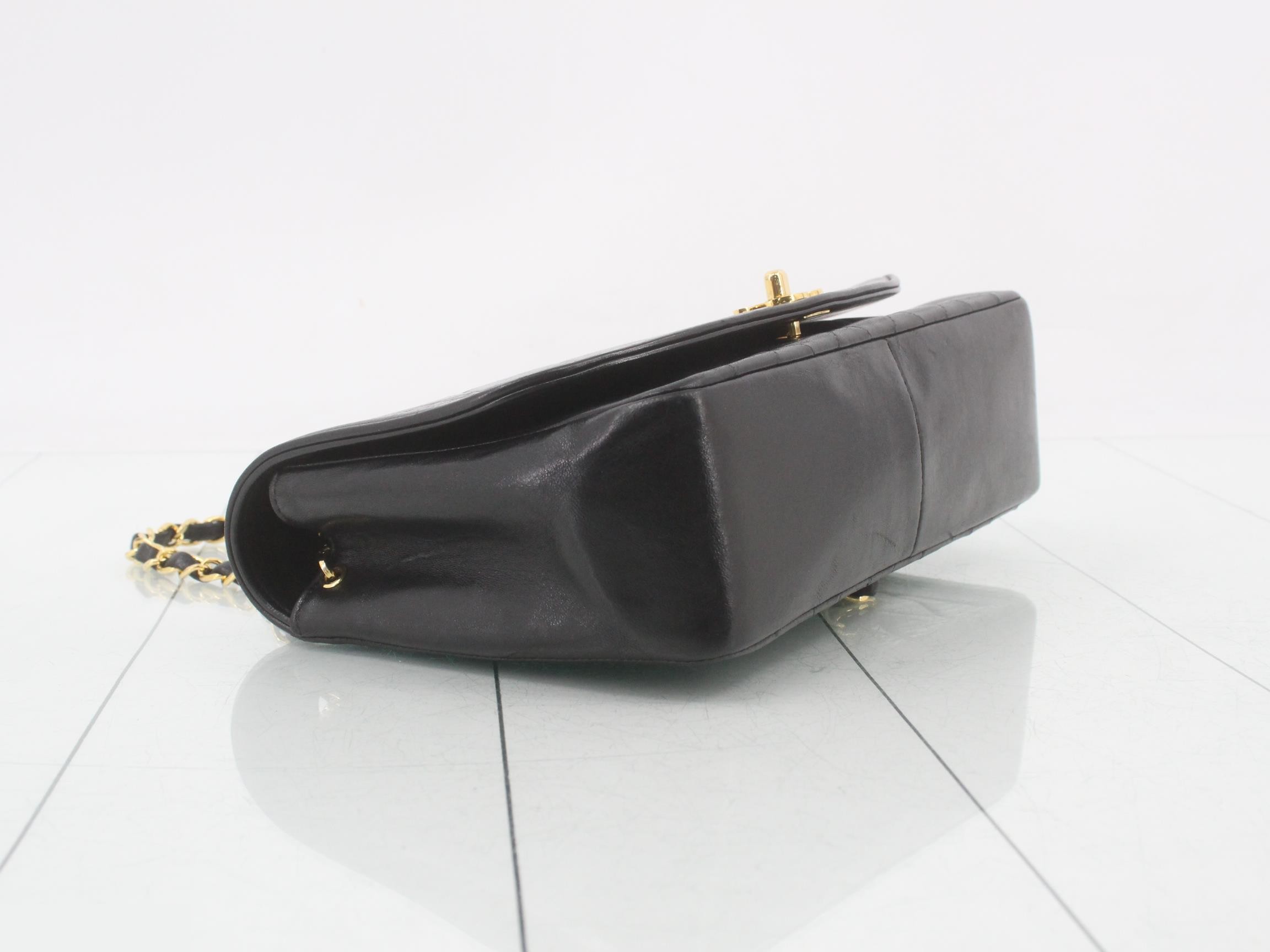 Diana 25 Lamb Chain Shoulder Bag Seal — view 5