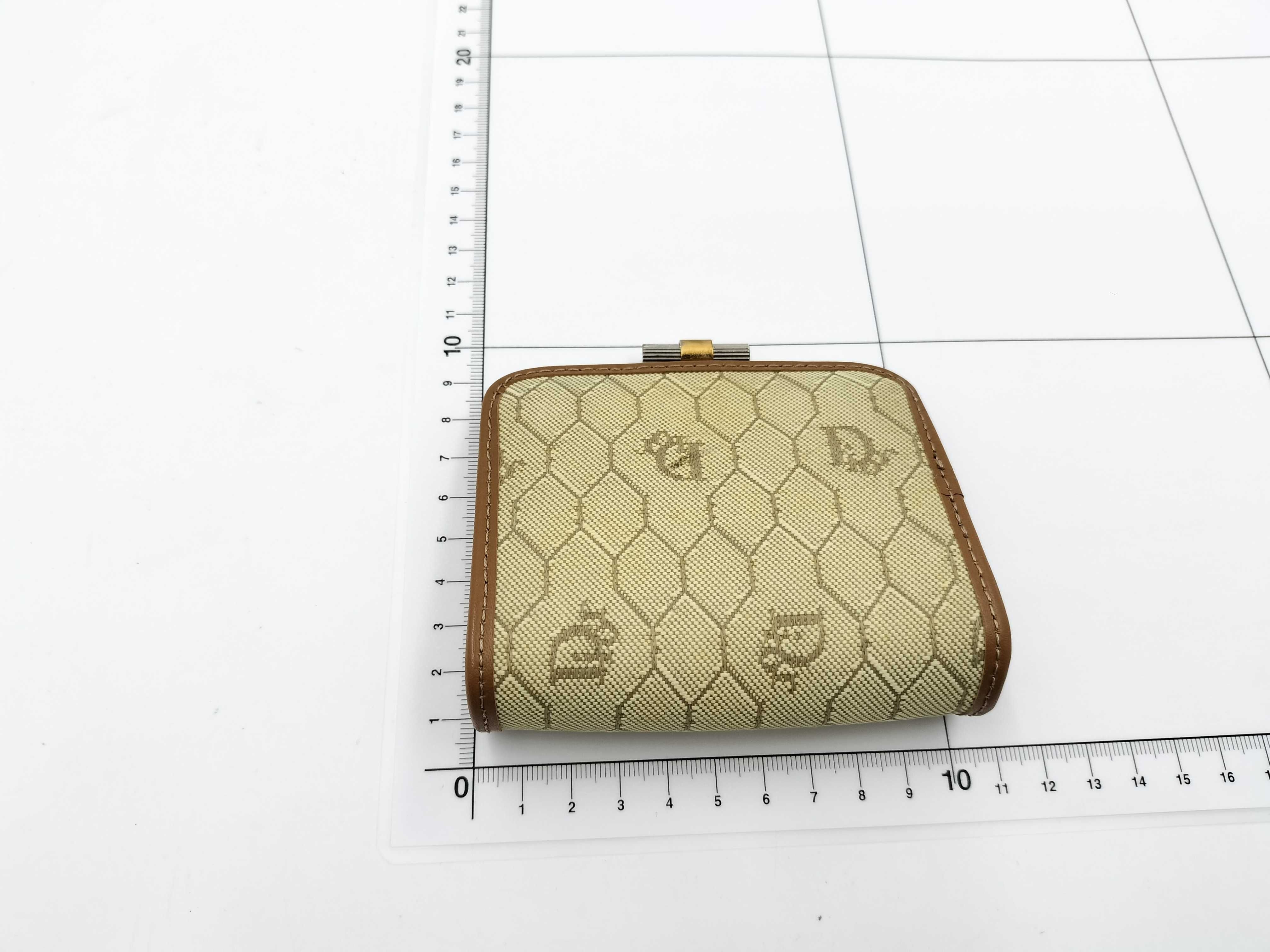 Trotter Coin Case — view 2