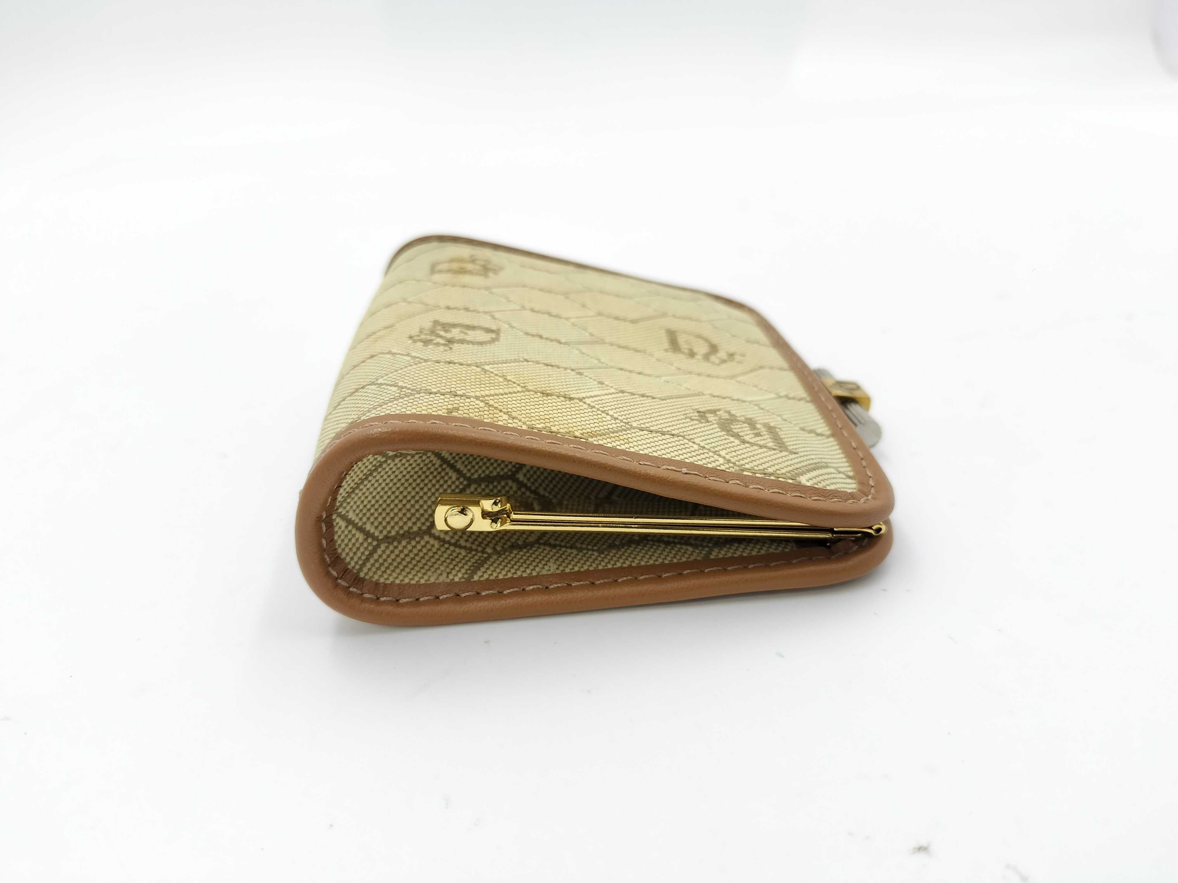 Trotter Coin Case — view 3