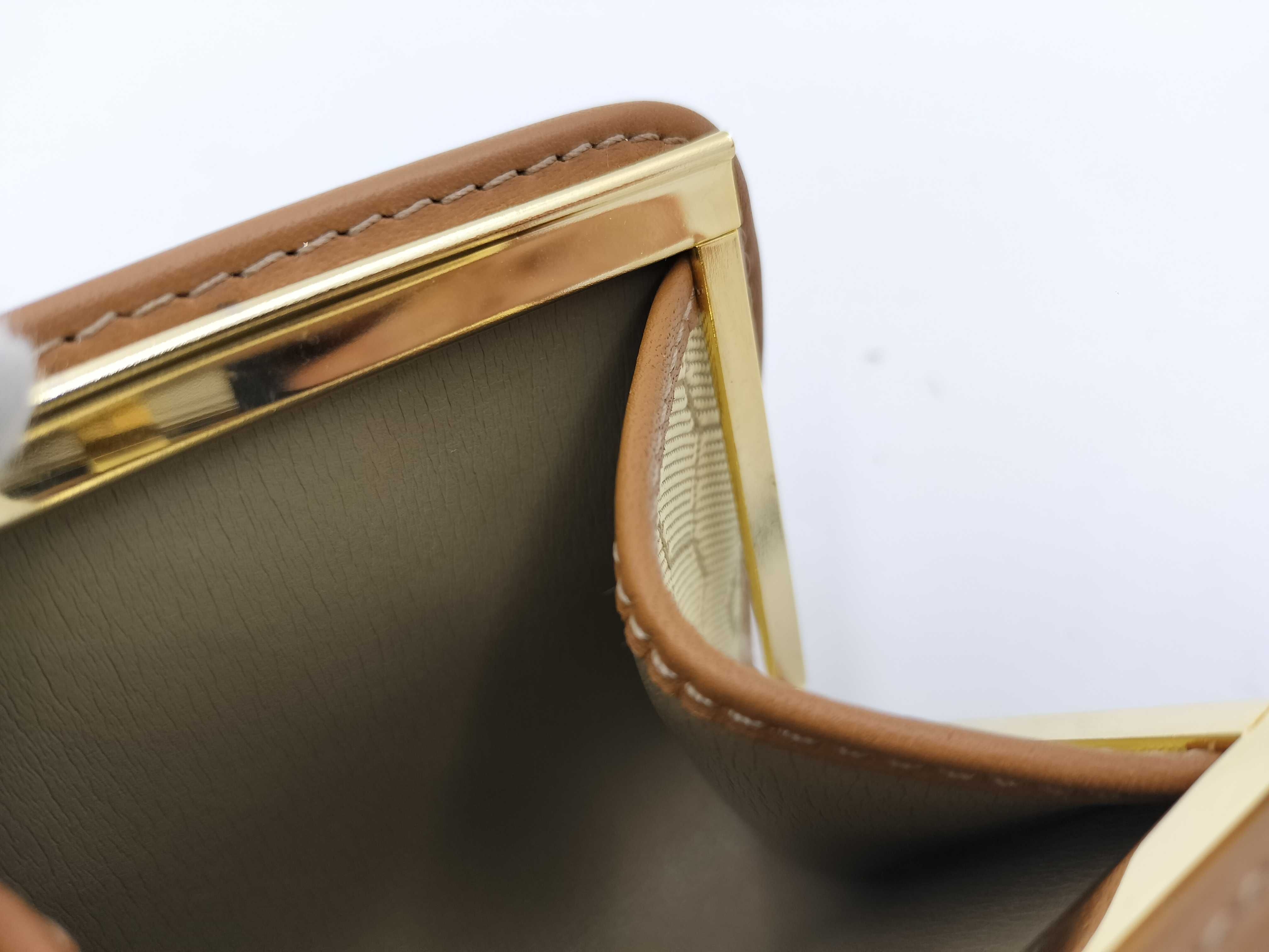 Trotter Coin Case — view 10