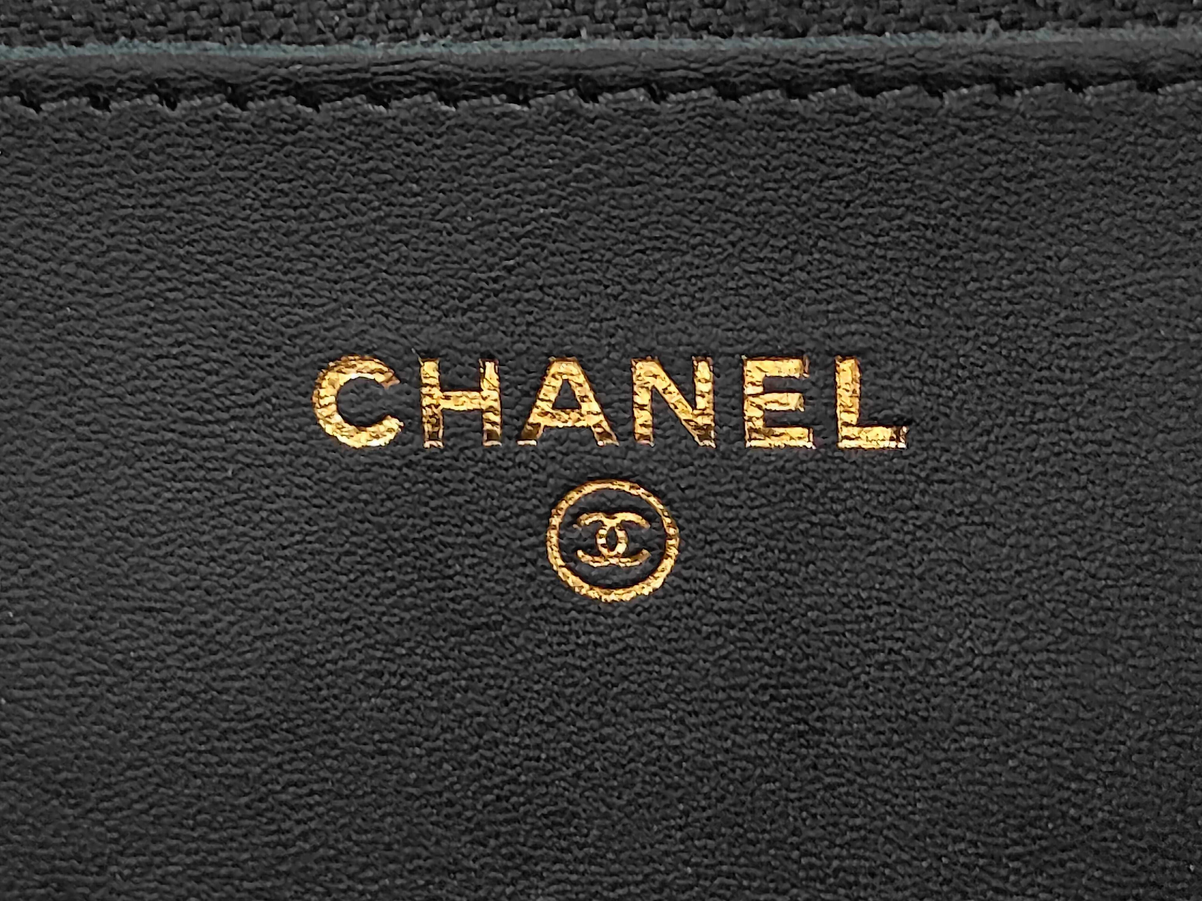 Chain Wallet AP0250/Y01295/C3906 Matelassé Random Serial Number Shoulder Bag — view 10
