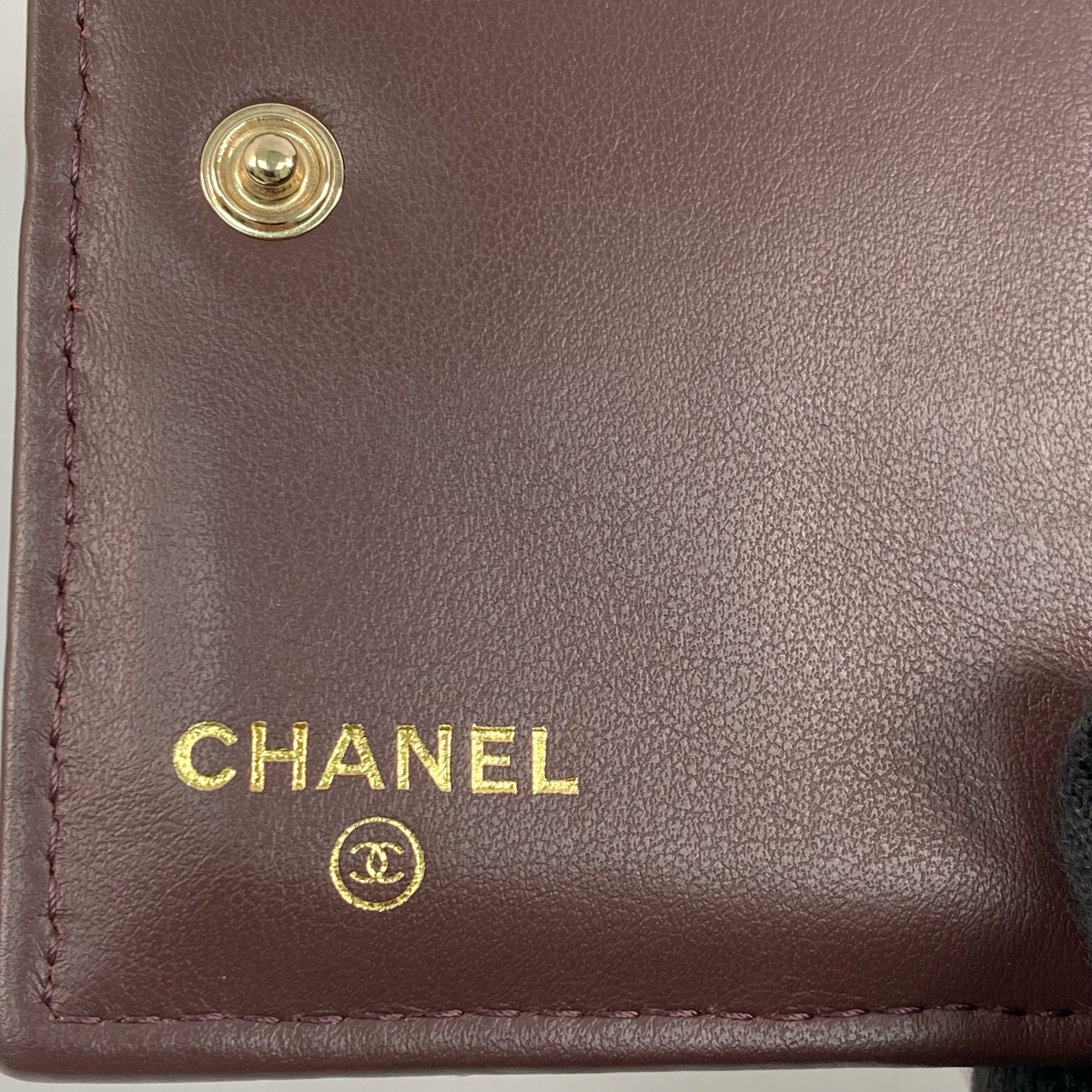【*Shipped from: Hong Kong*】CHANEL ( ) Black Caviar Skin Bi-fold Wallet AP3388 Billfold — view 14