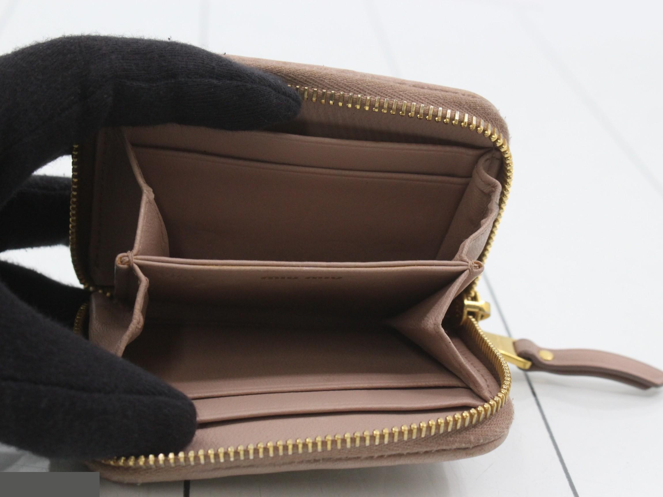 Matelassé (bag) and coin case — view 4