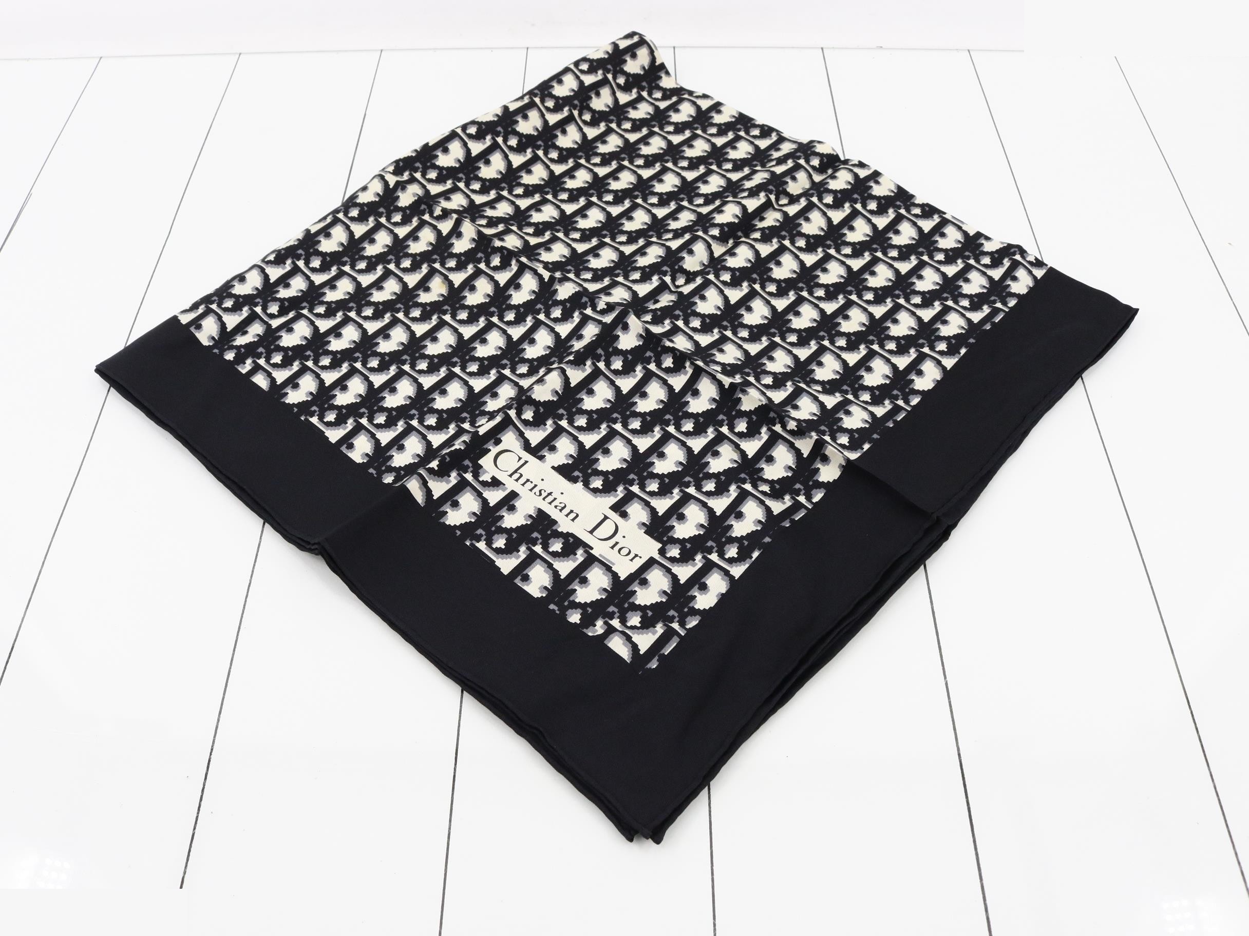 Scarf, Trotter, Black
