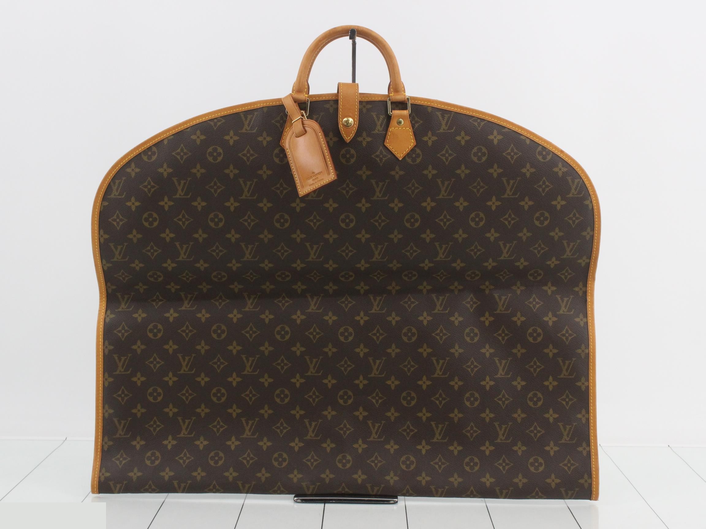 Garment case, monogram