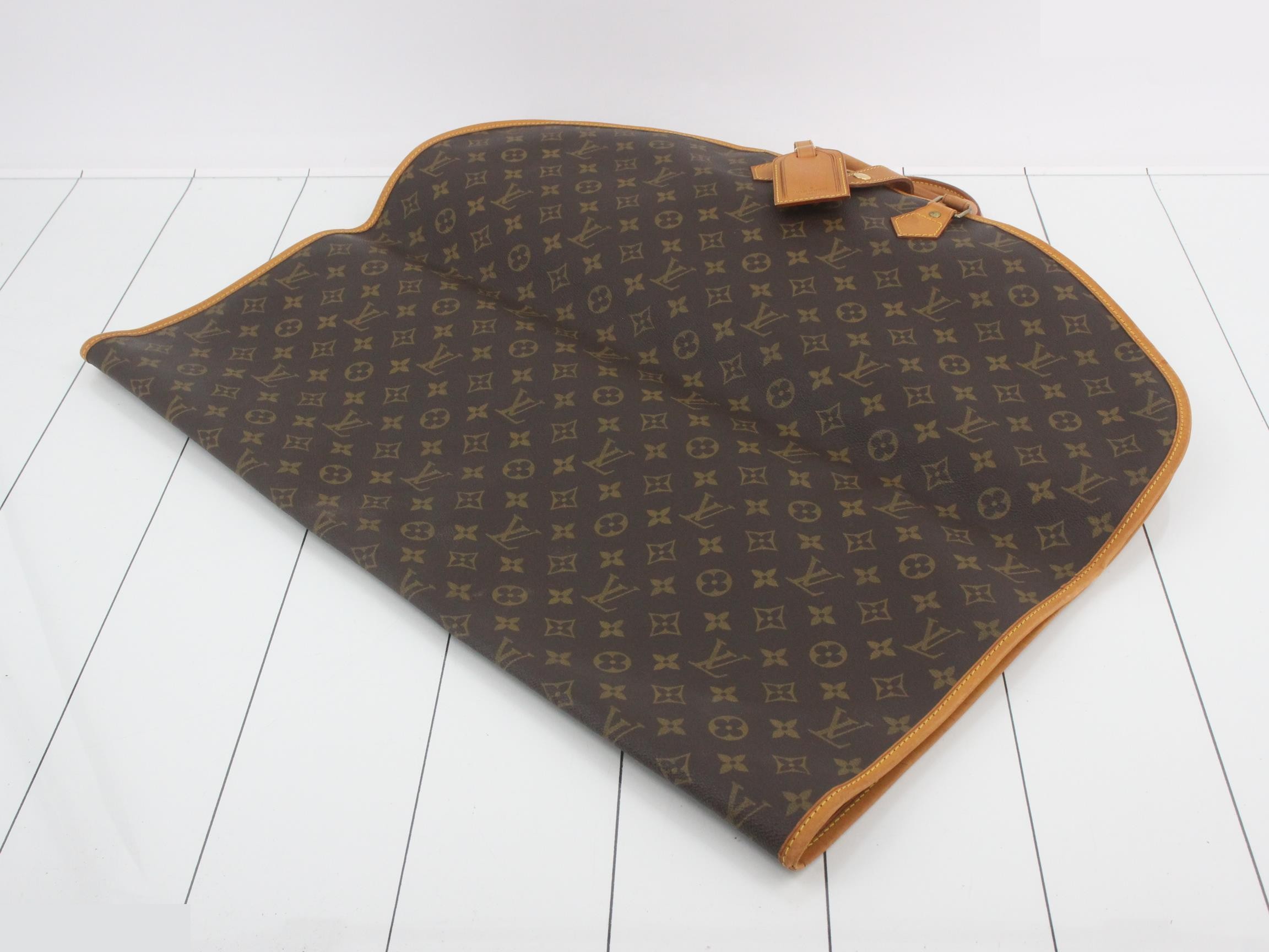 Garment case, monogram — view 2