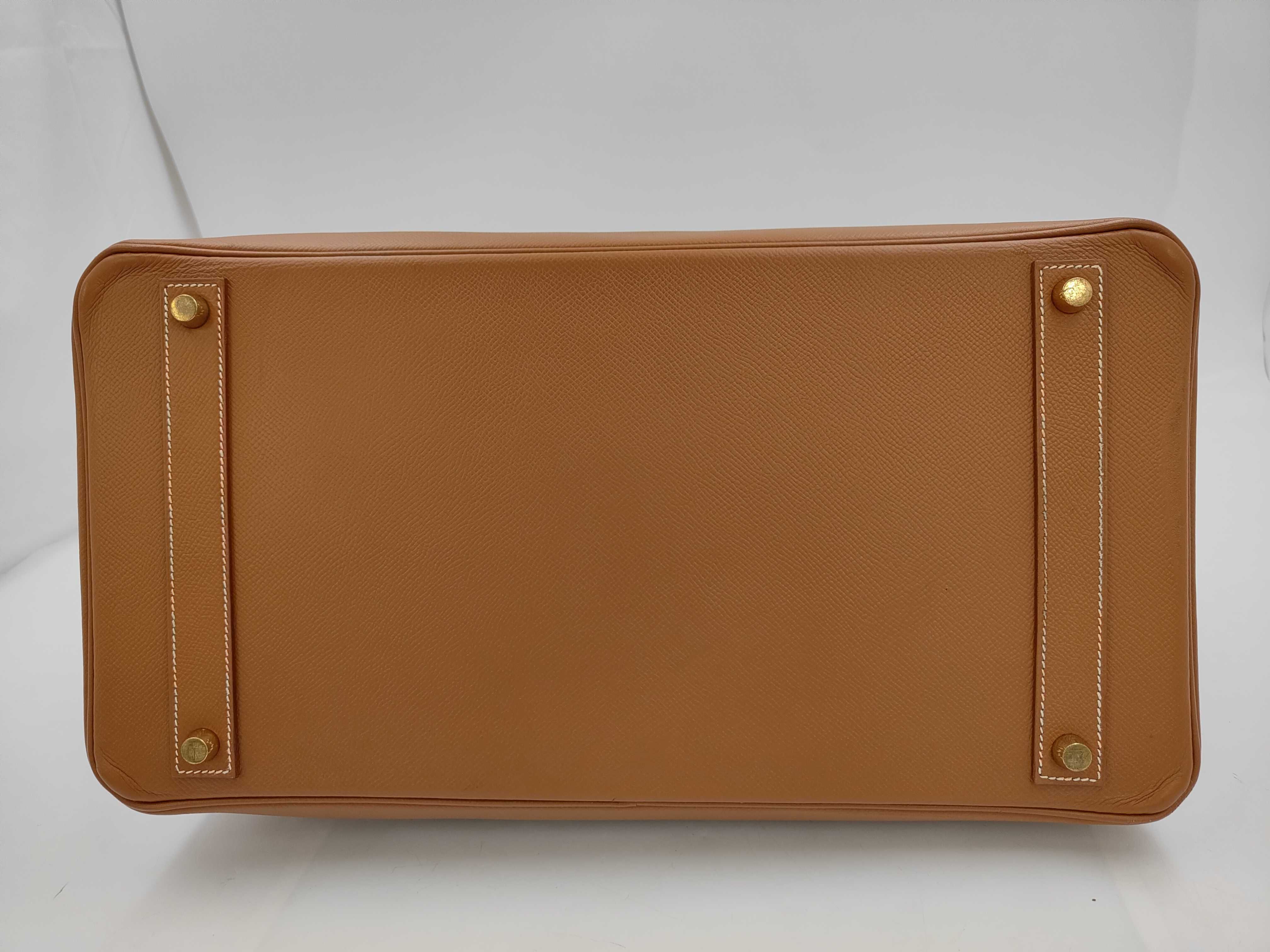Birkin 40 Courchevel Leather Gold Hardware D Stamp Handbag — view 3