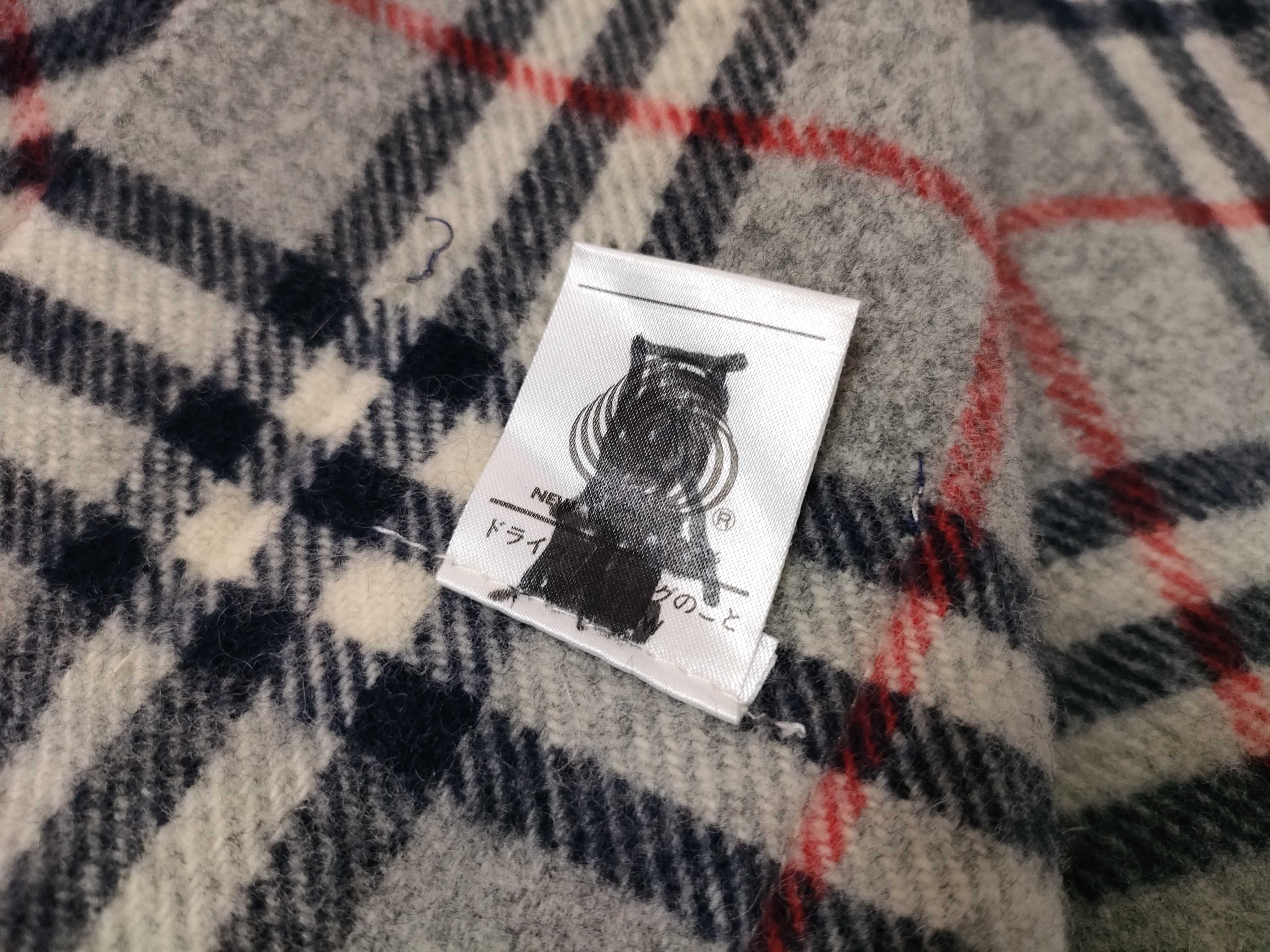wool shawl/blanket in gray, other accessories. — view 7