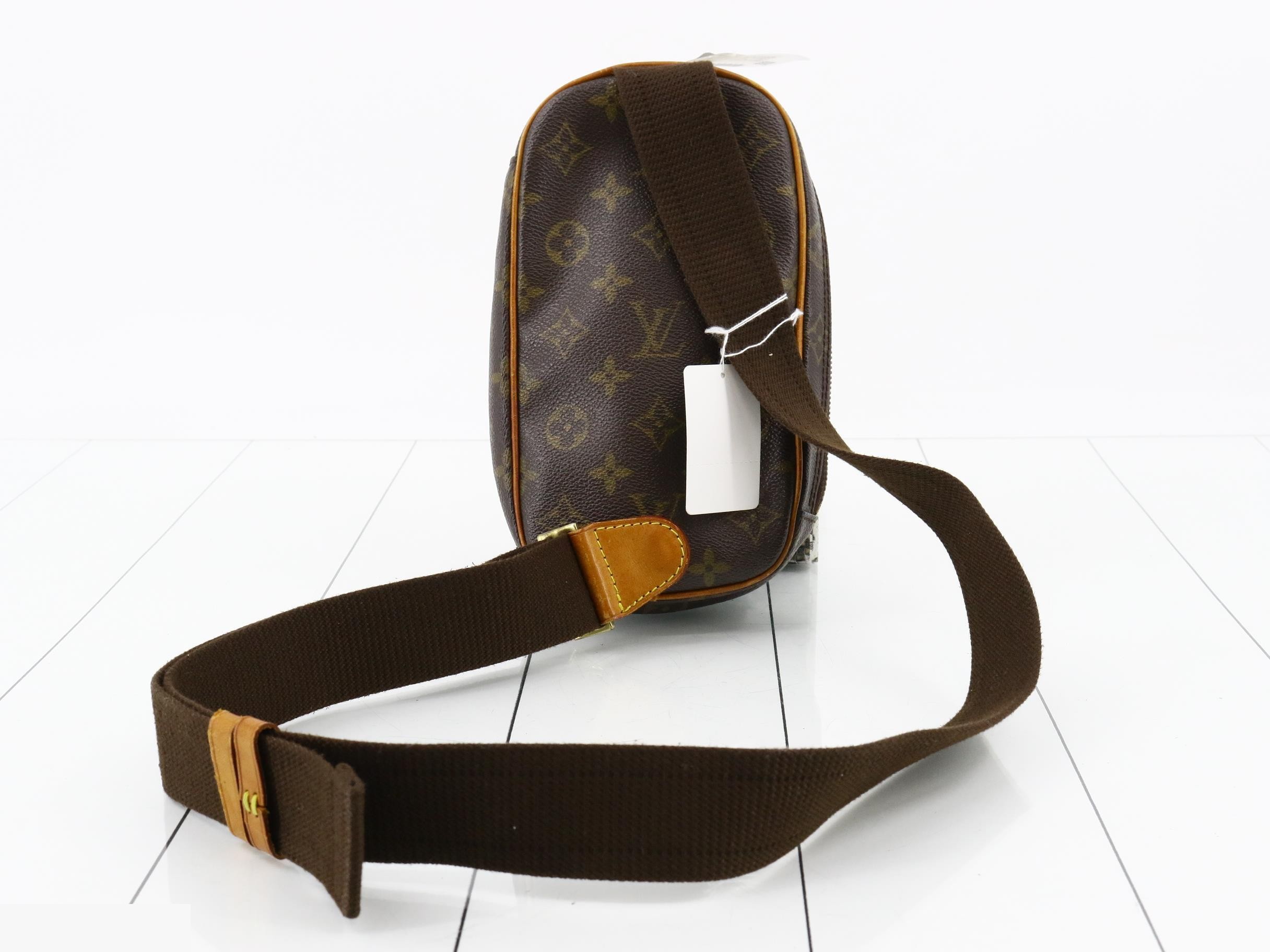Damier Pochette Gange Shoulder Bag — view 2