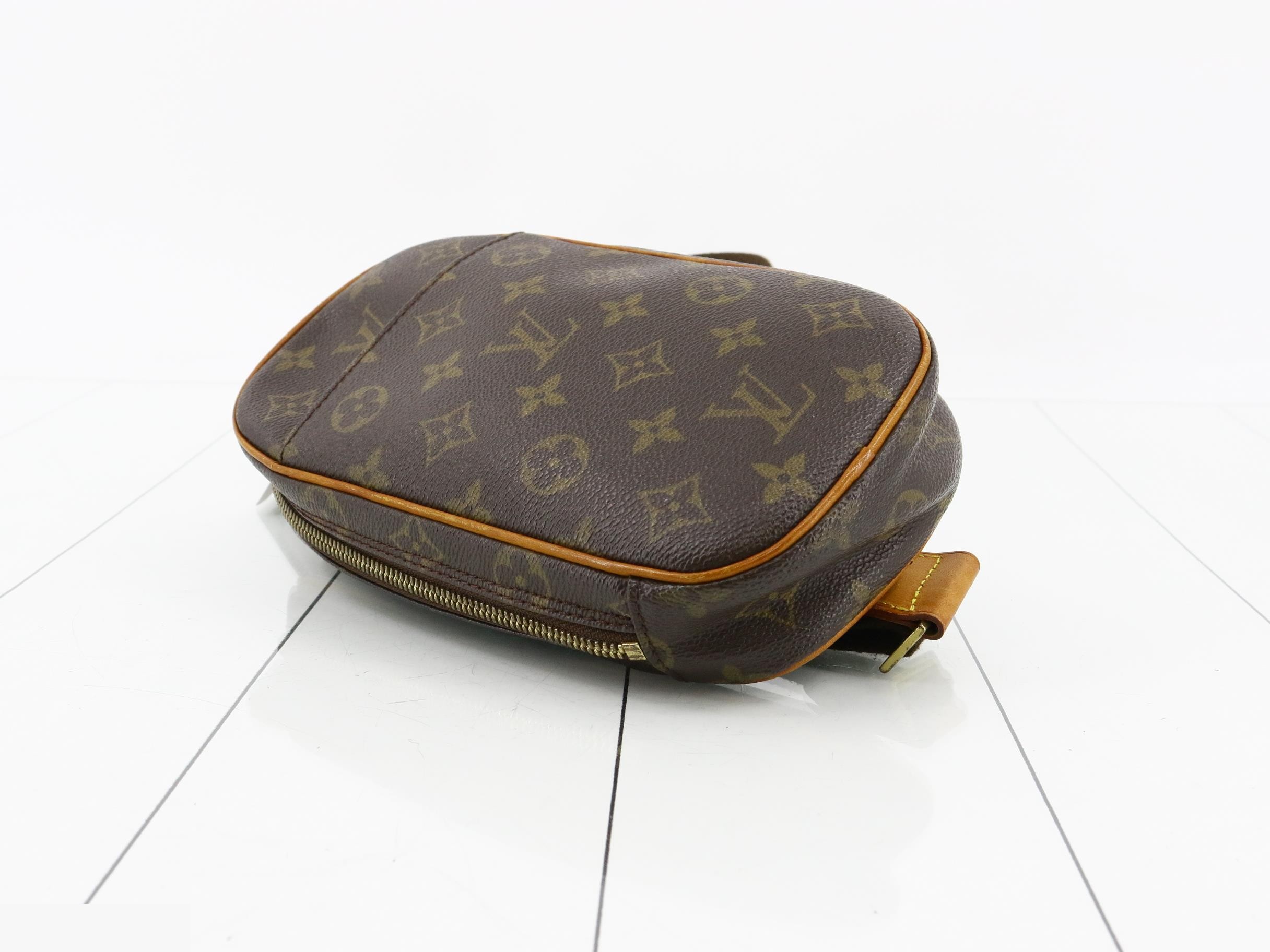 Damier Pochette Gange Shoulder Bag — view 5