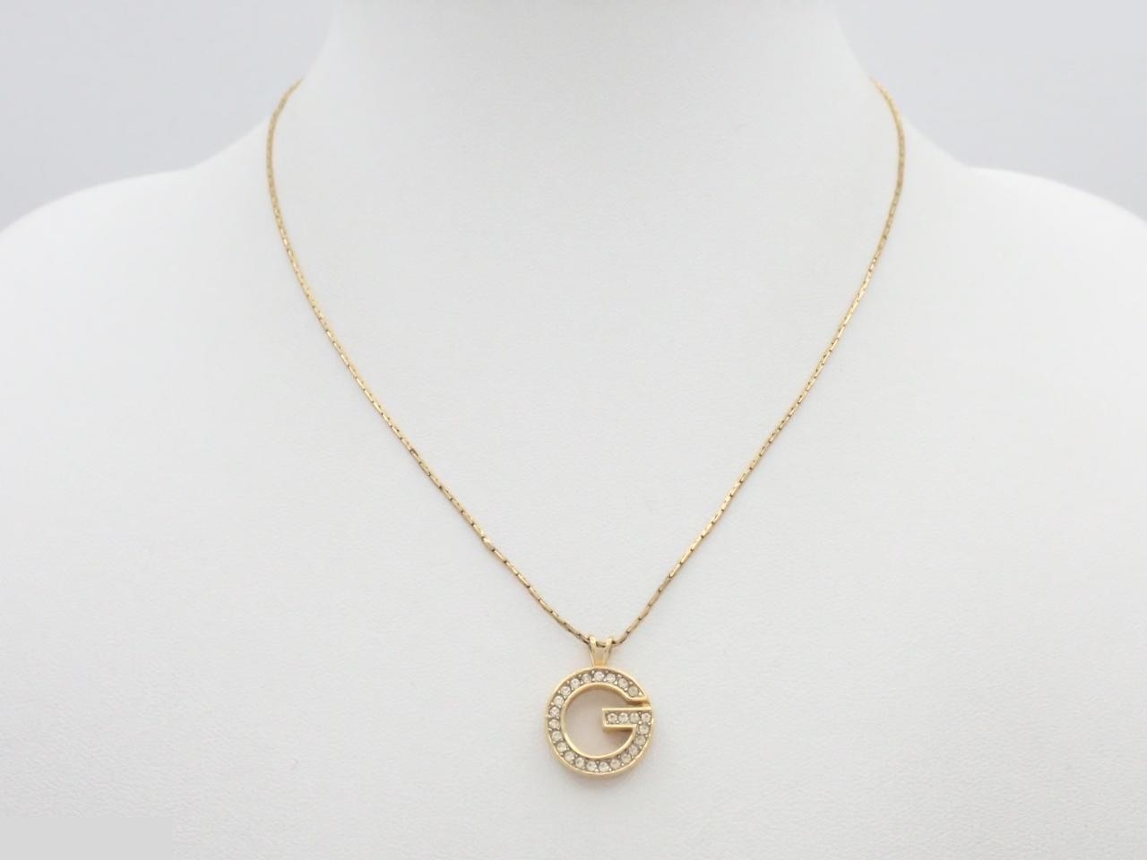 Other lines: Precious metals, necklaces, pendants, chains approximately 40cm long. — view 3