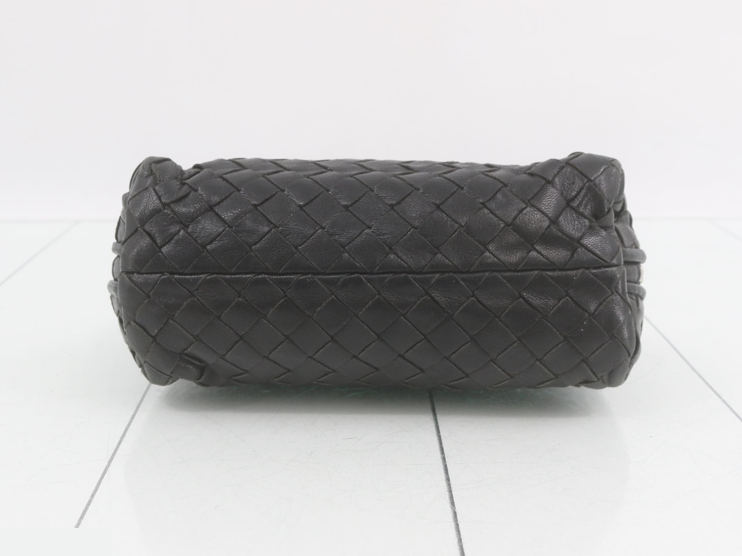 Pouch — view 3