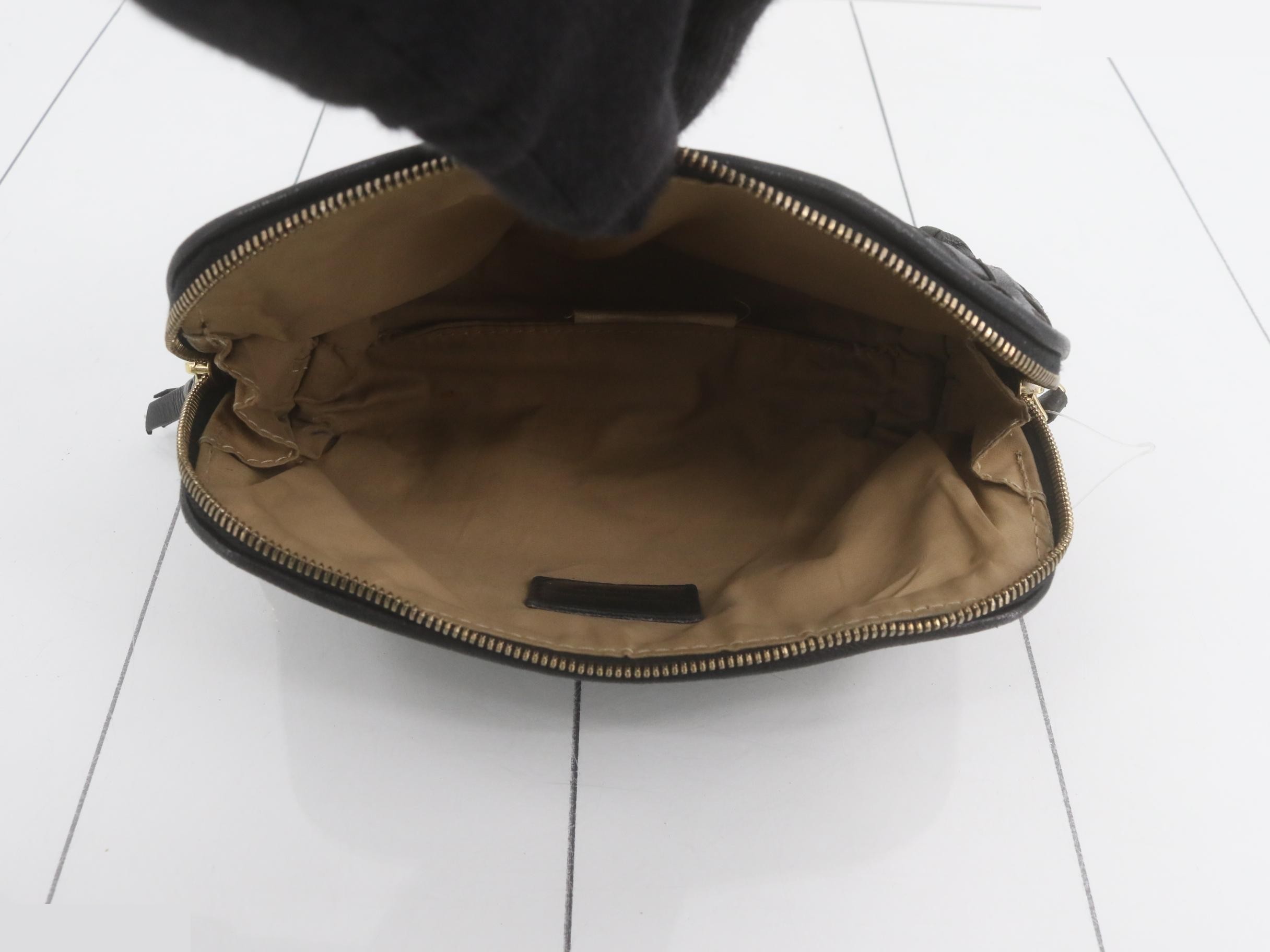 Pouch — view 4