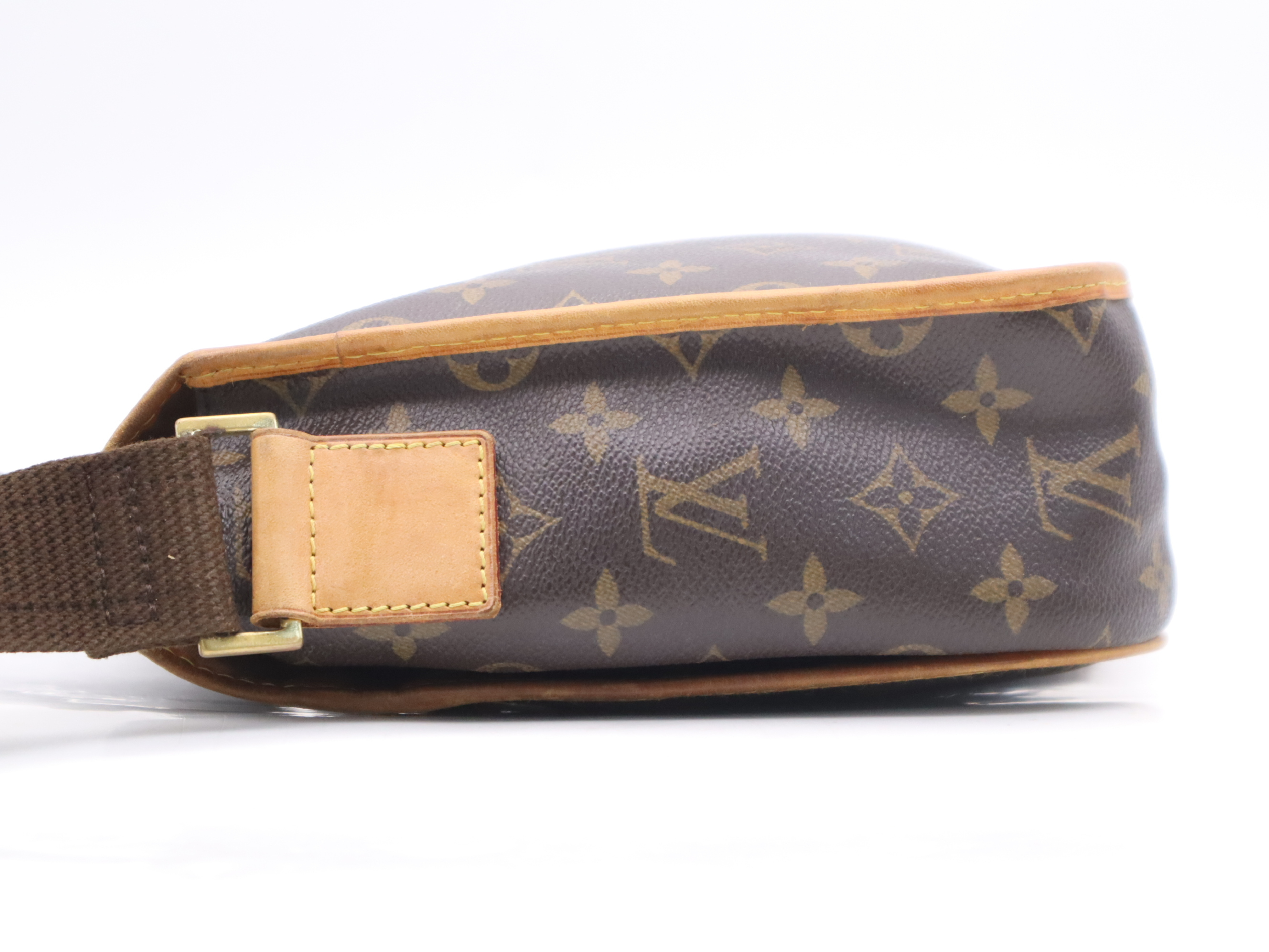 M40106 Monogram Messenger Bosphore PM Shoulder Bag — view 3