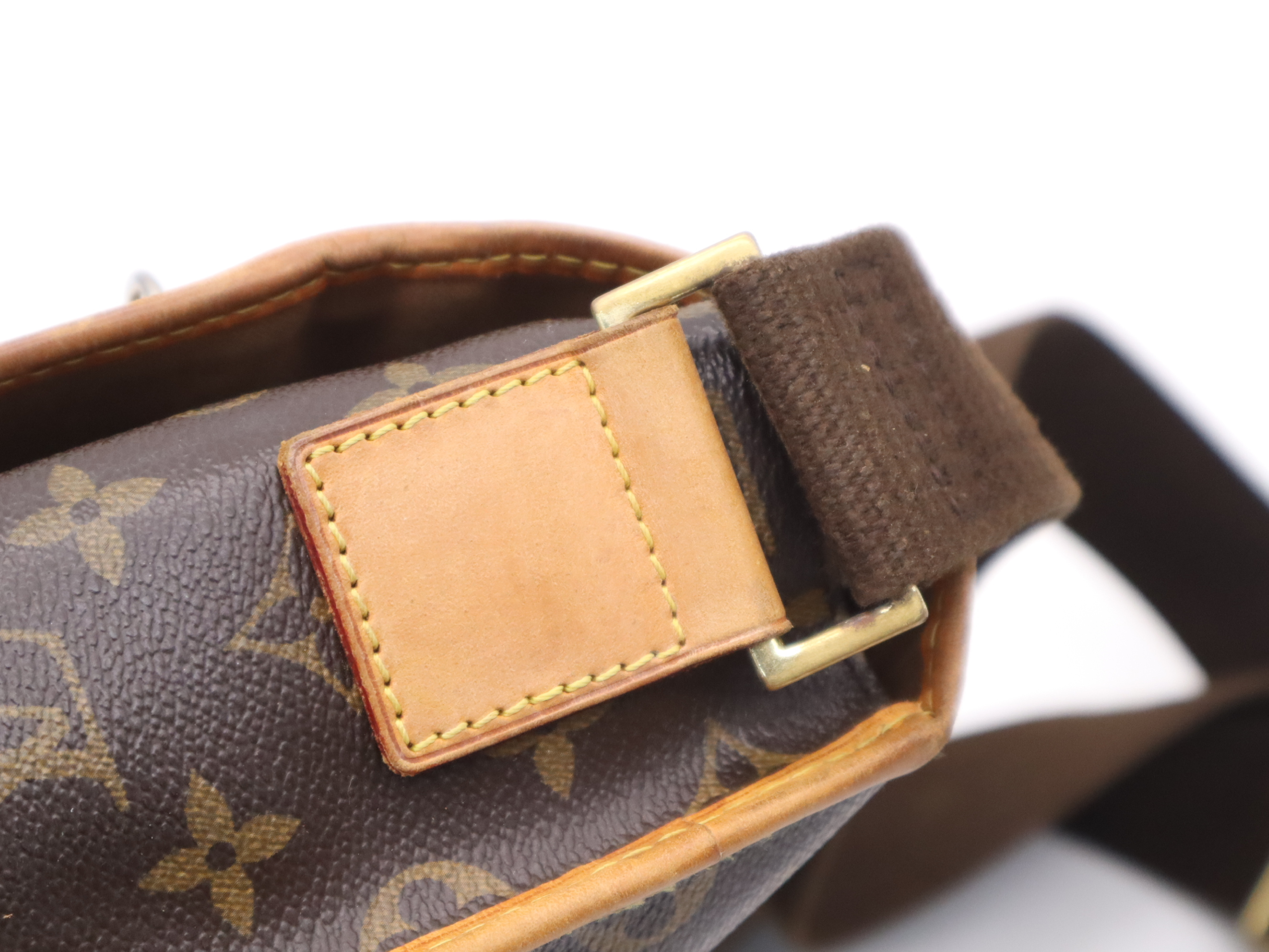 M40106 Monogram Messenger Bosphore PM Shoulder Bag — view 8