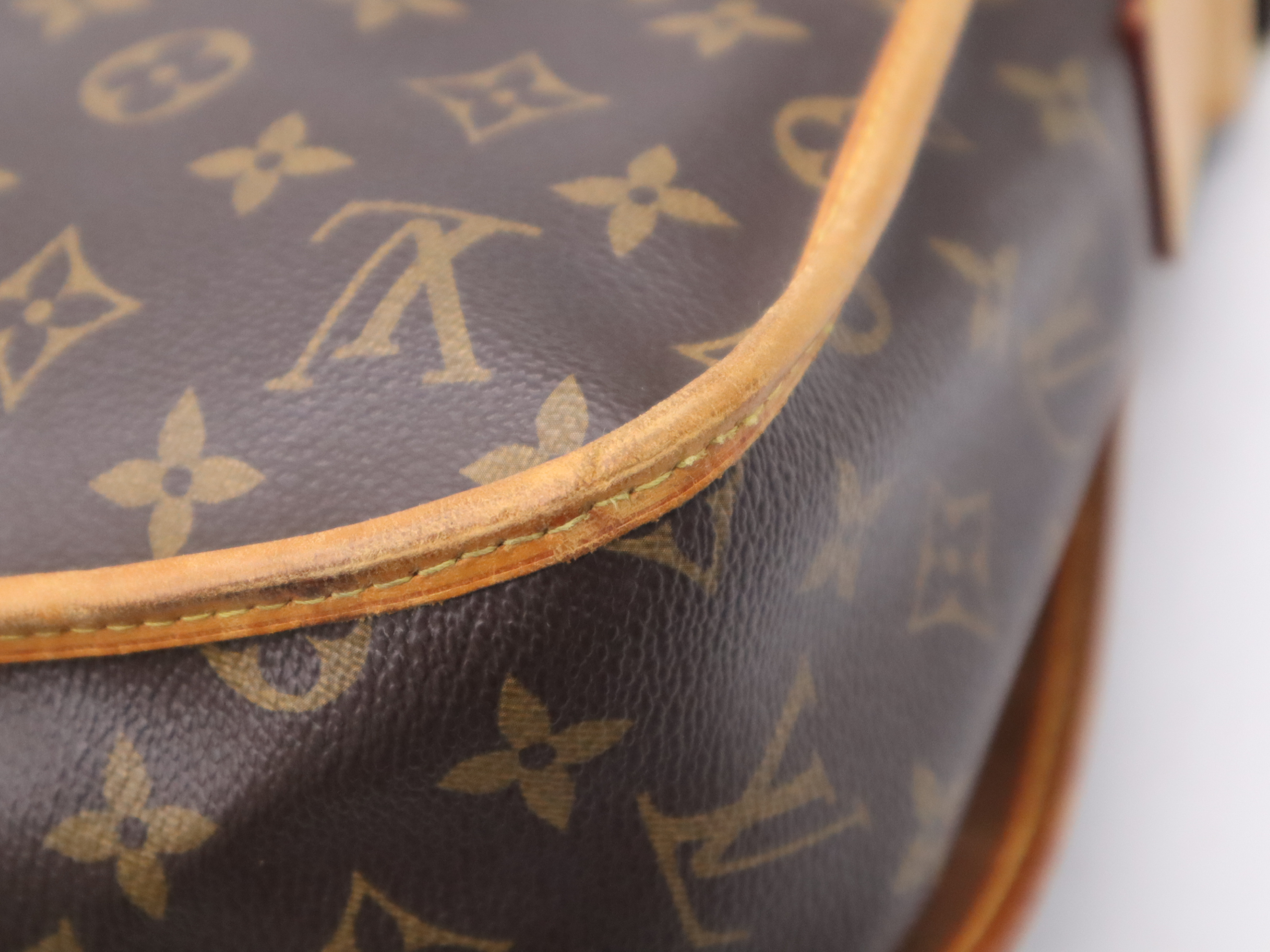 M40106 Monogram Messenger Bosphore PM Shoulder Bag — view 10
