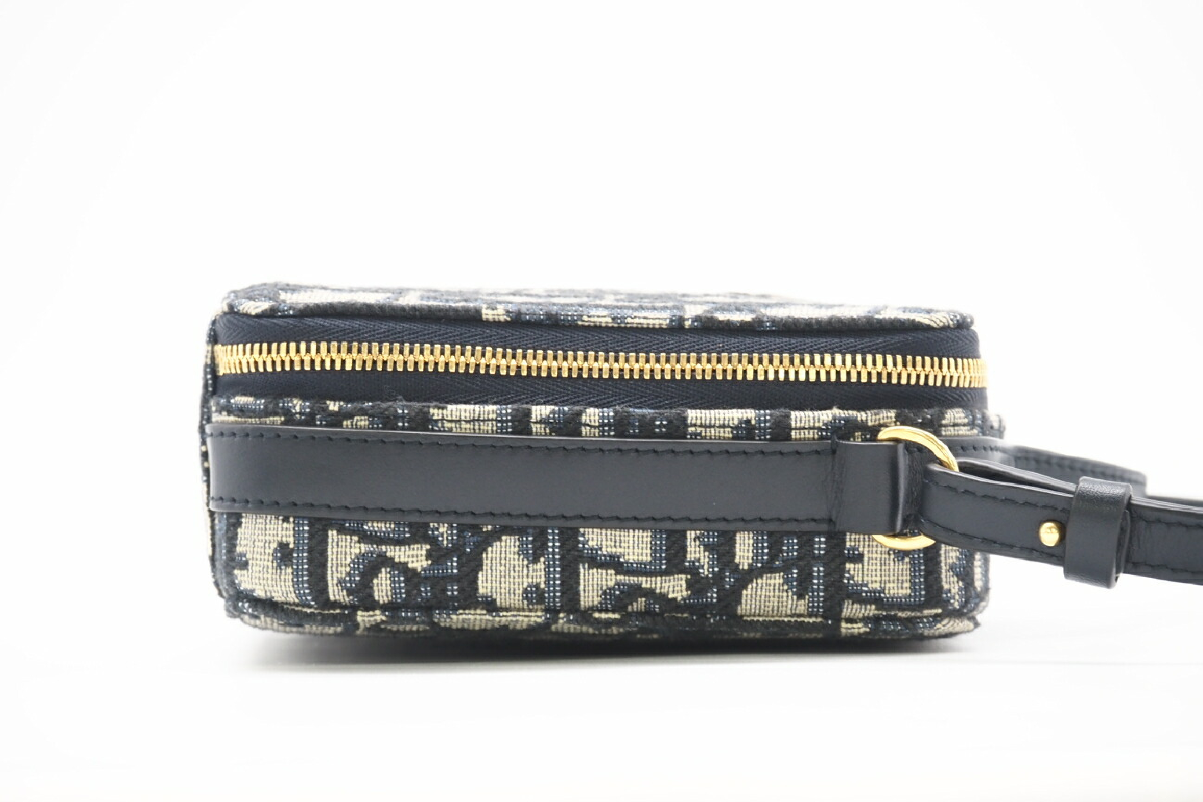 S2141UTZQ Canvas OBLIQUE 30 Montaigne Navy Bag with Dust Bag (Shoulder Bag) — view 4