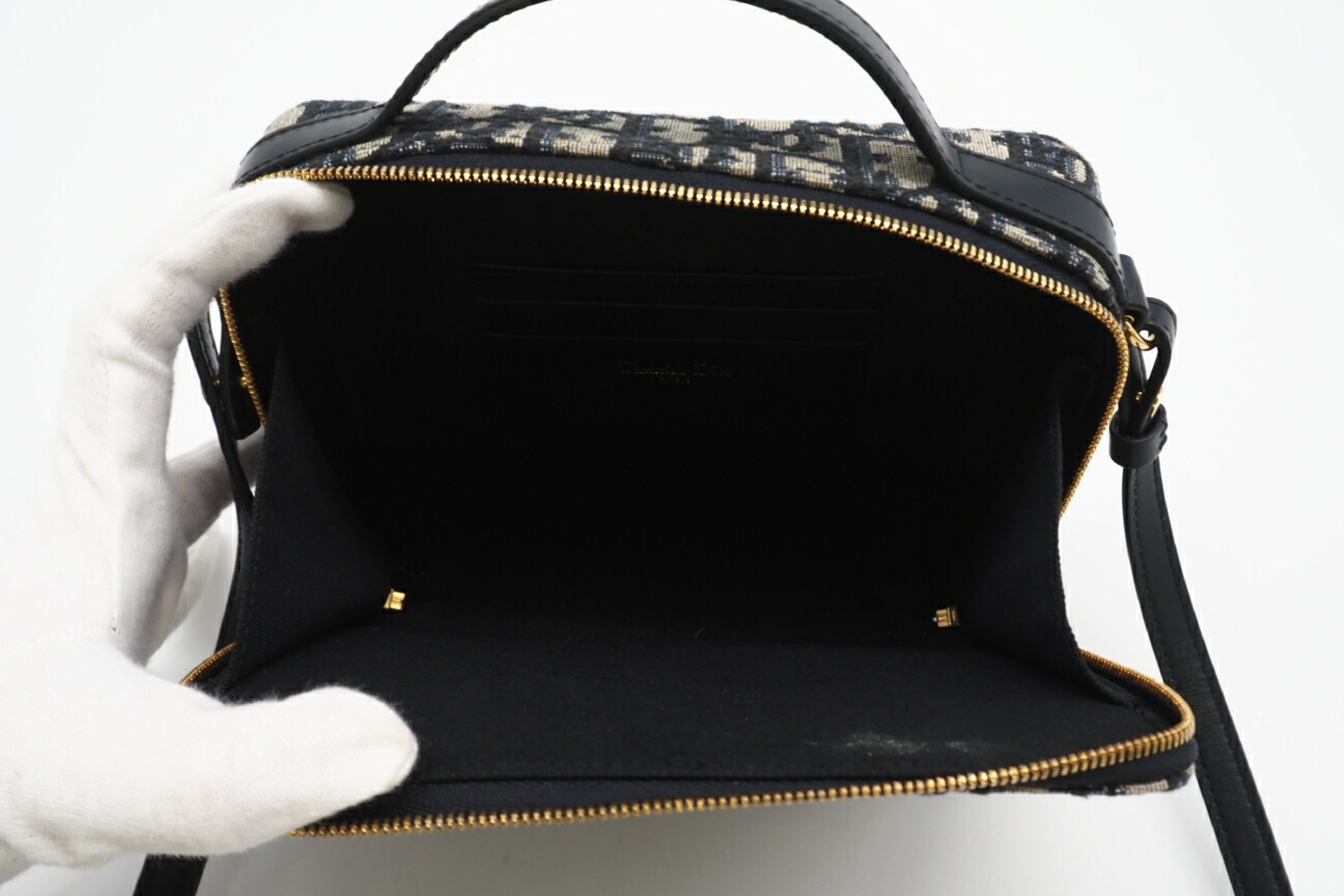 S2141UTZQ Canvas OBLIQUE 30 Montaigne Navy Bag with Dust Bag (Shoulder Bag) — view 7