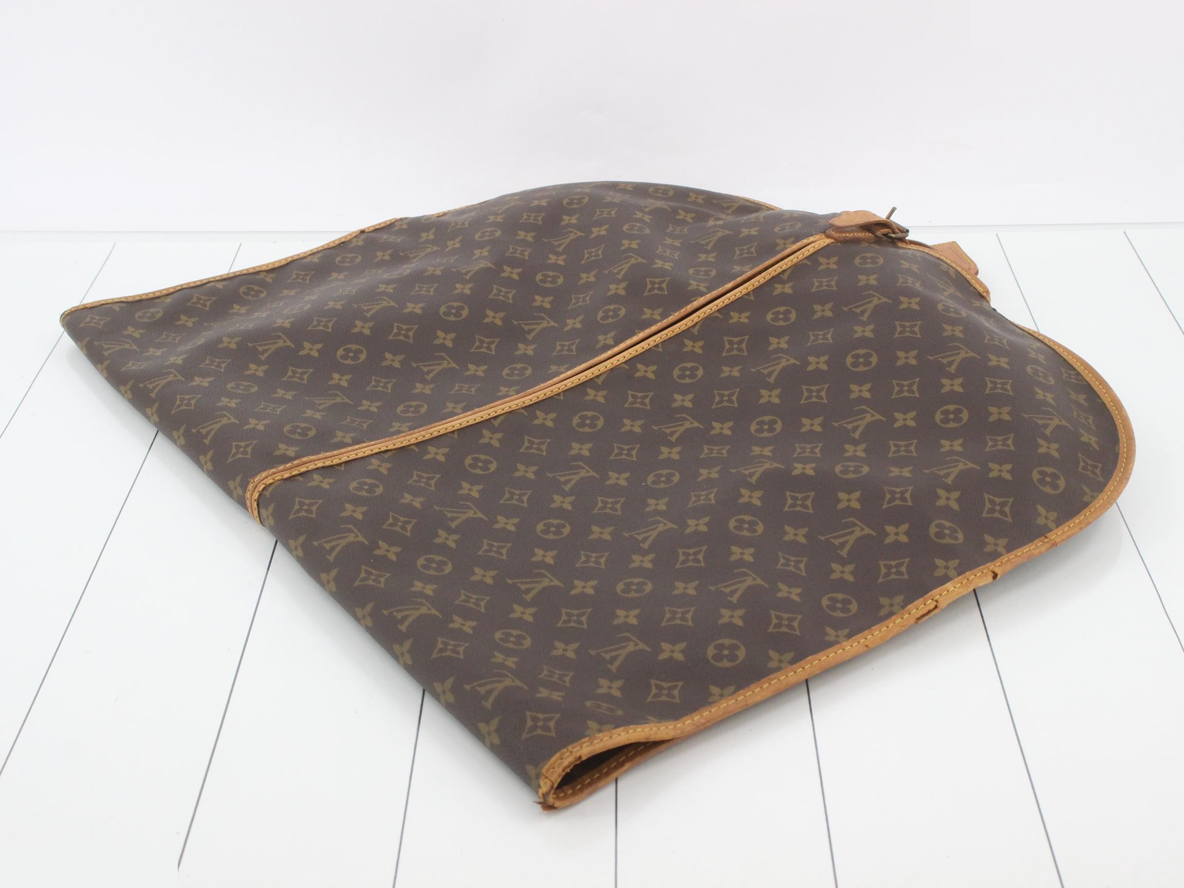 Sac de Portement — view 3
