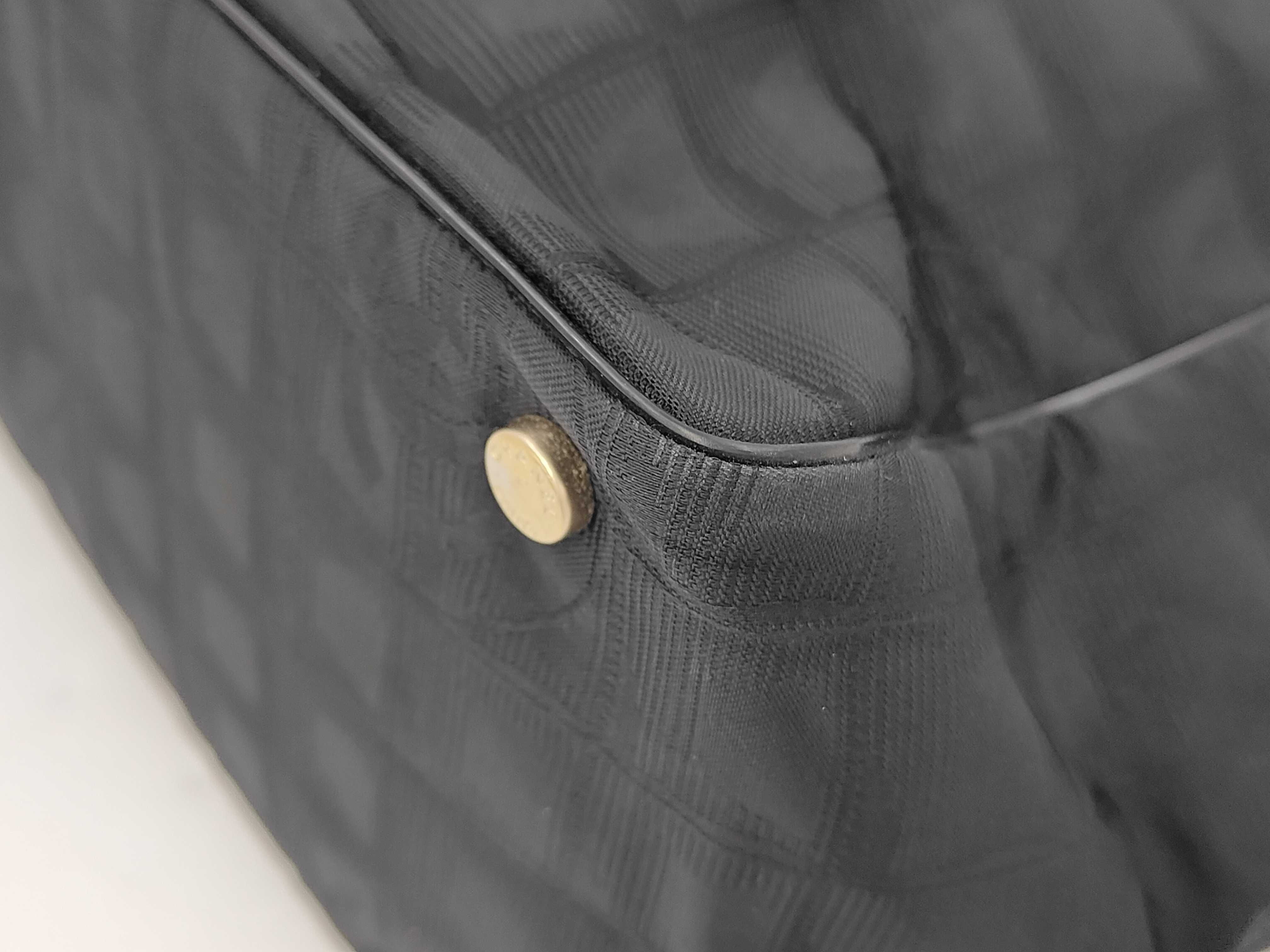 New Travel Line Tote MM Handbag 9974773 Black Tote Bag — view 4