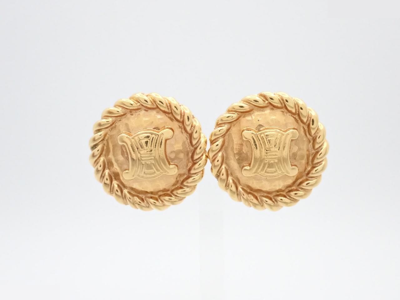 Other lines: Precious metals, earrings, gold, tweed