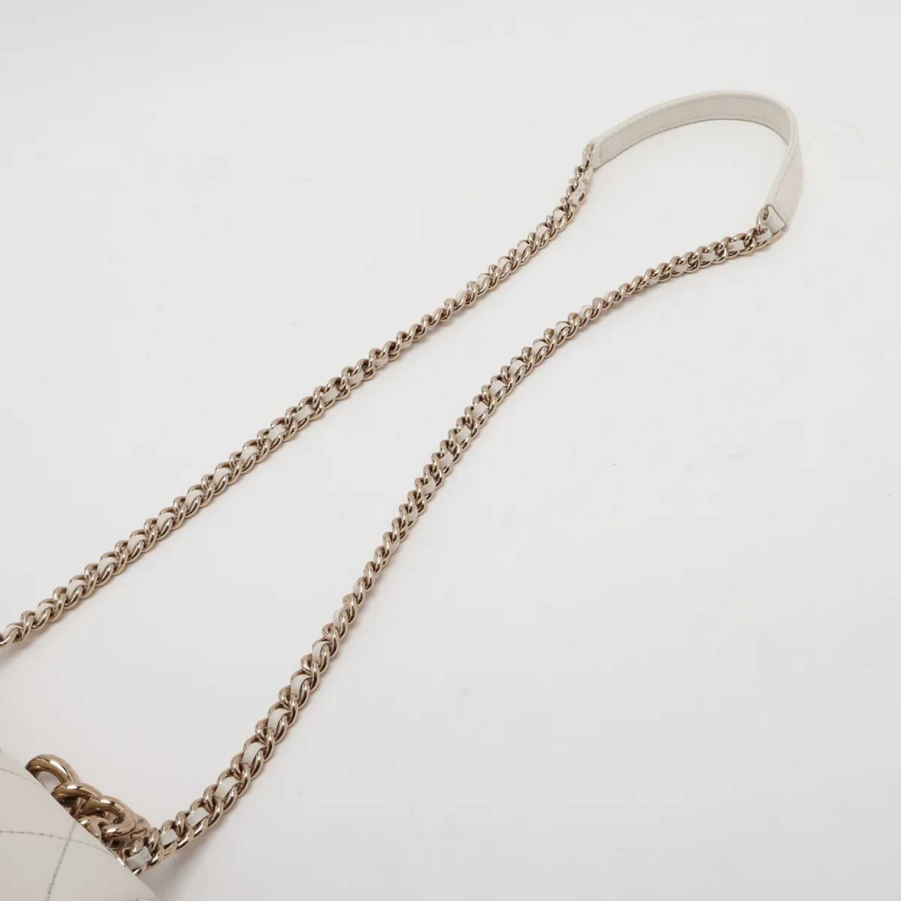 Matelassé Leather Single Flap Single Chain Bag, with seal and card, serial number in the 29 range, shoulder bag. — view 6