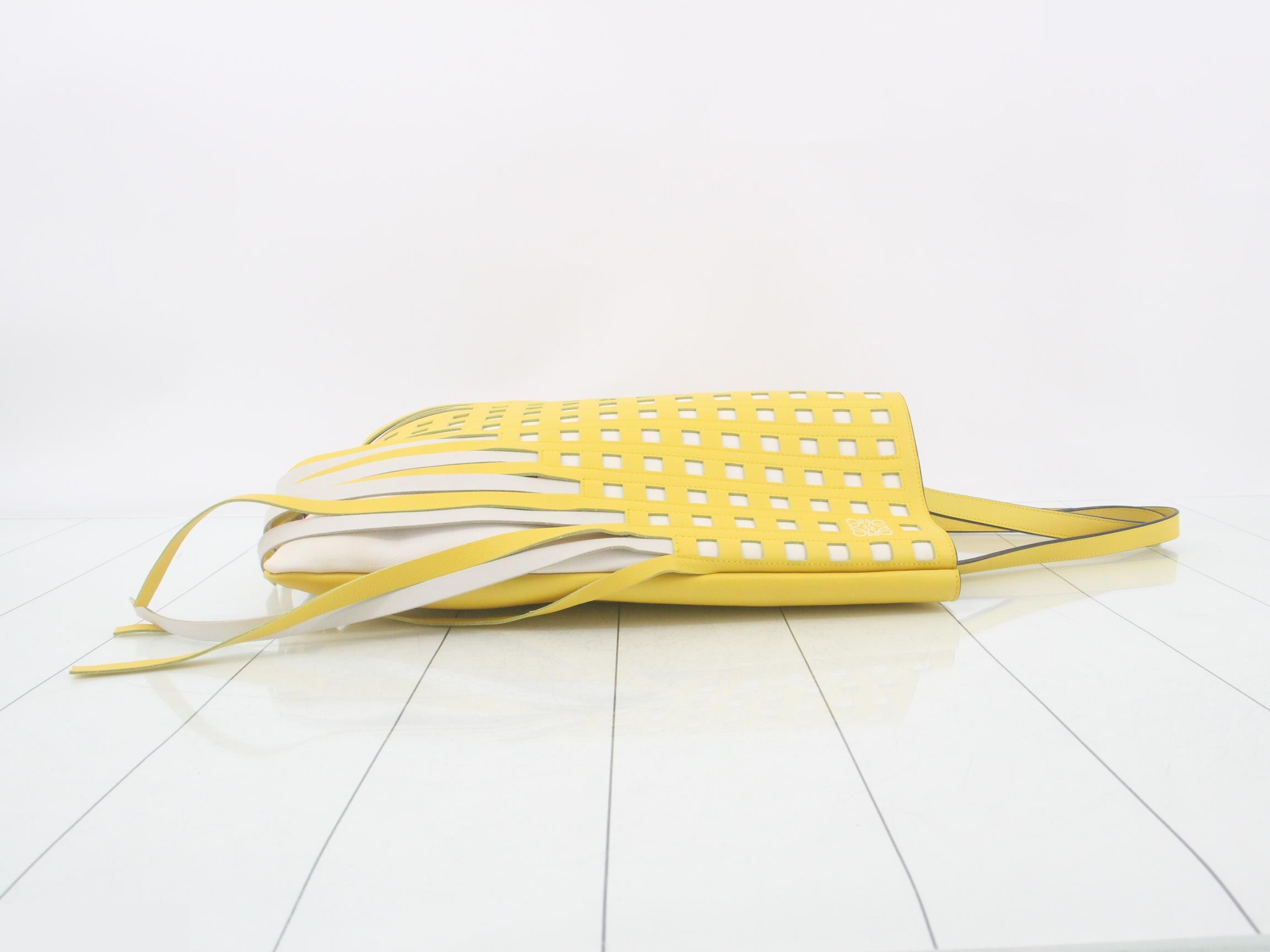 Fringe tote bag, calfskin, yellow canvas — view 3