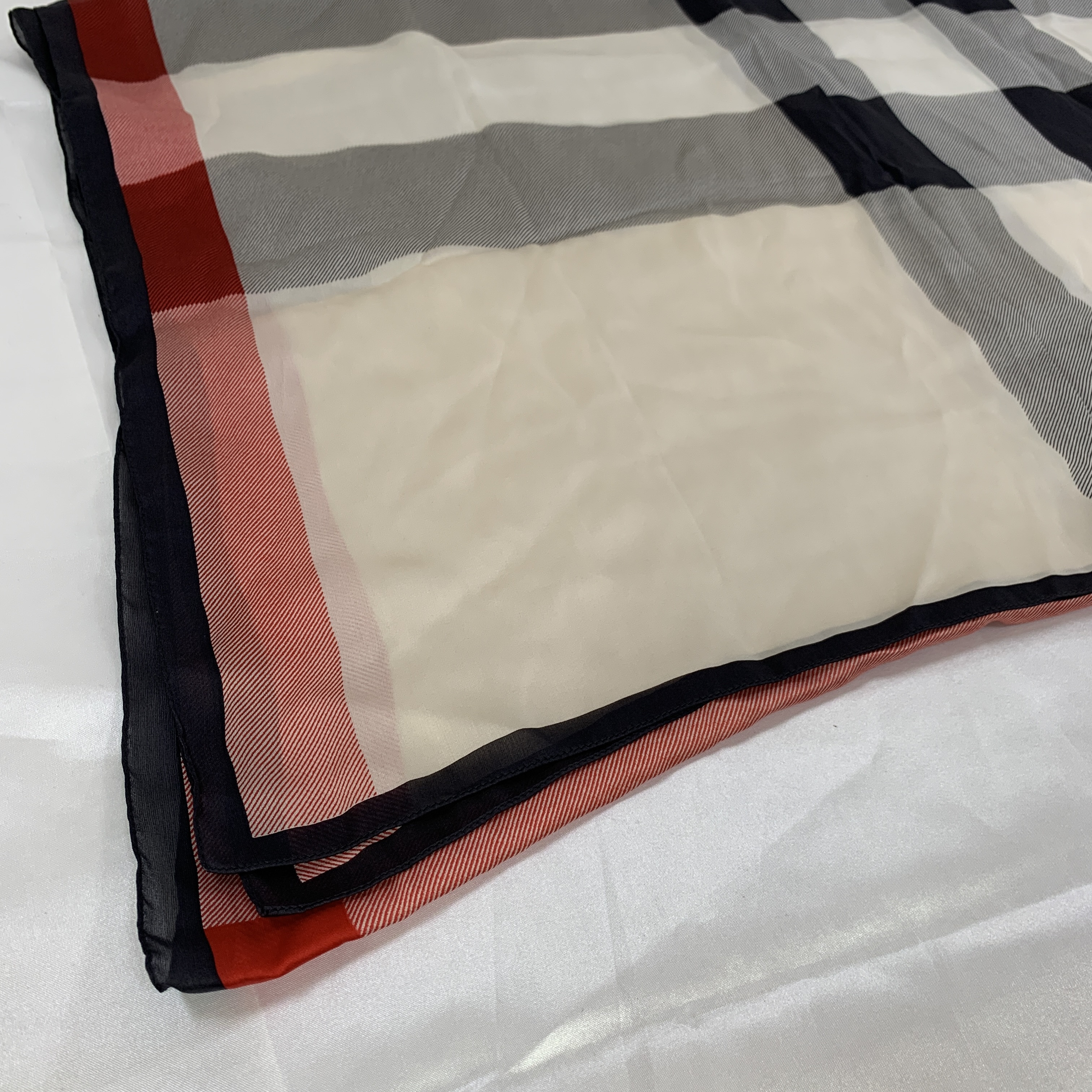 Scarves, Stoles, and Other Accessories — view 5