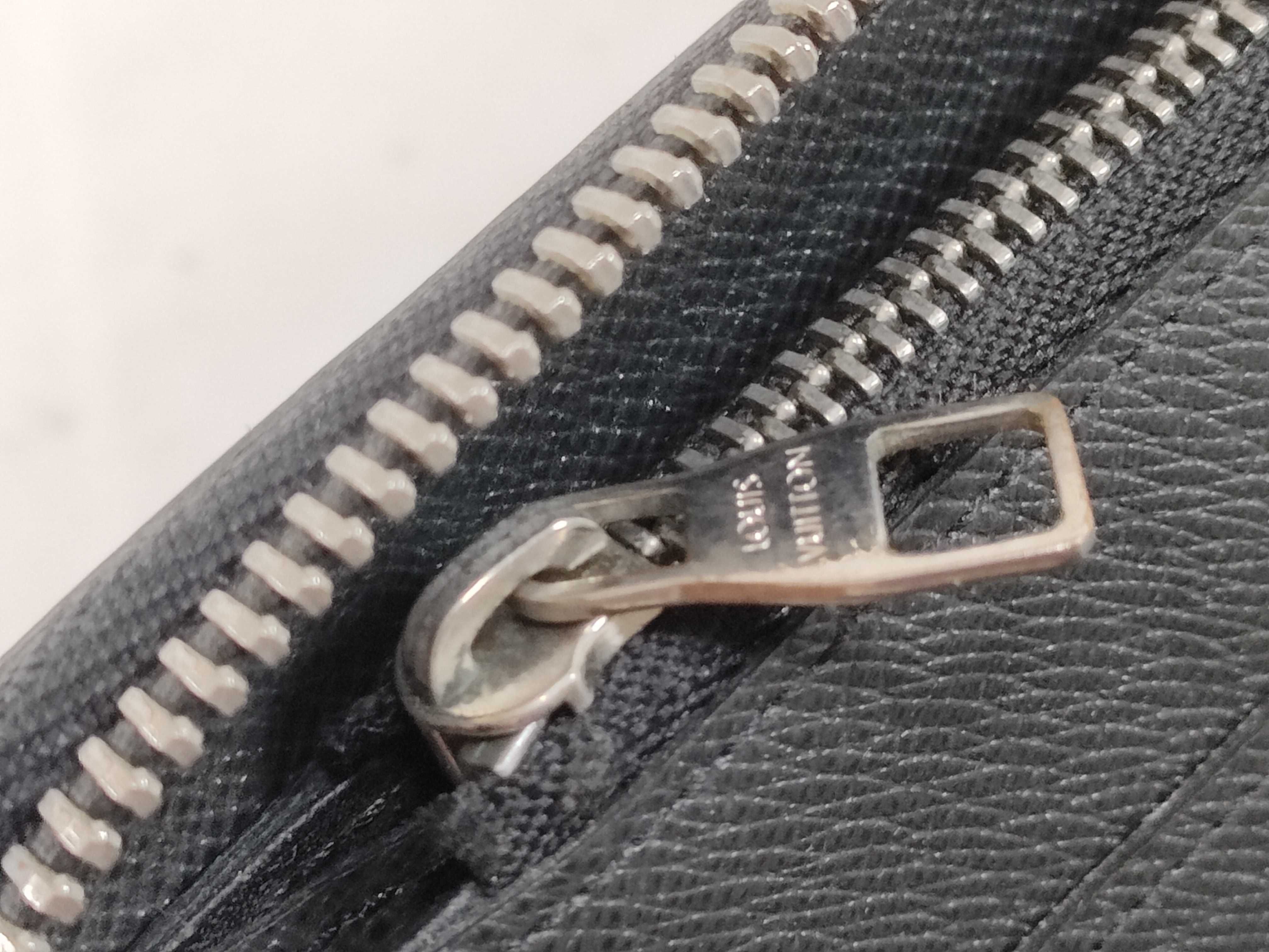 Taiga Round Zipper Long Wallet — view 13