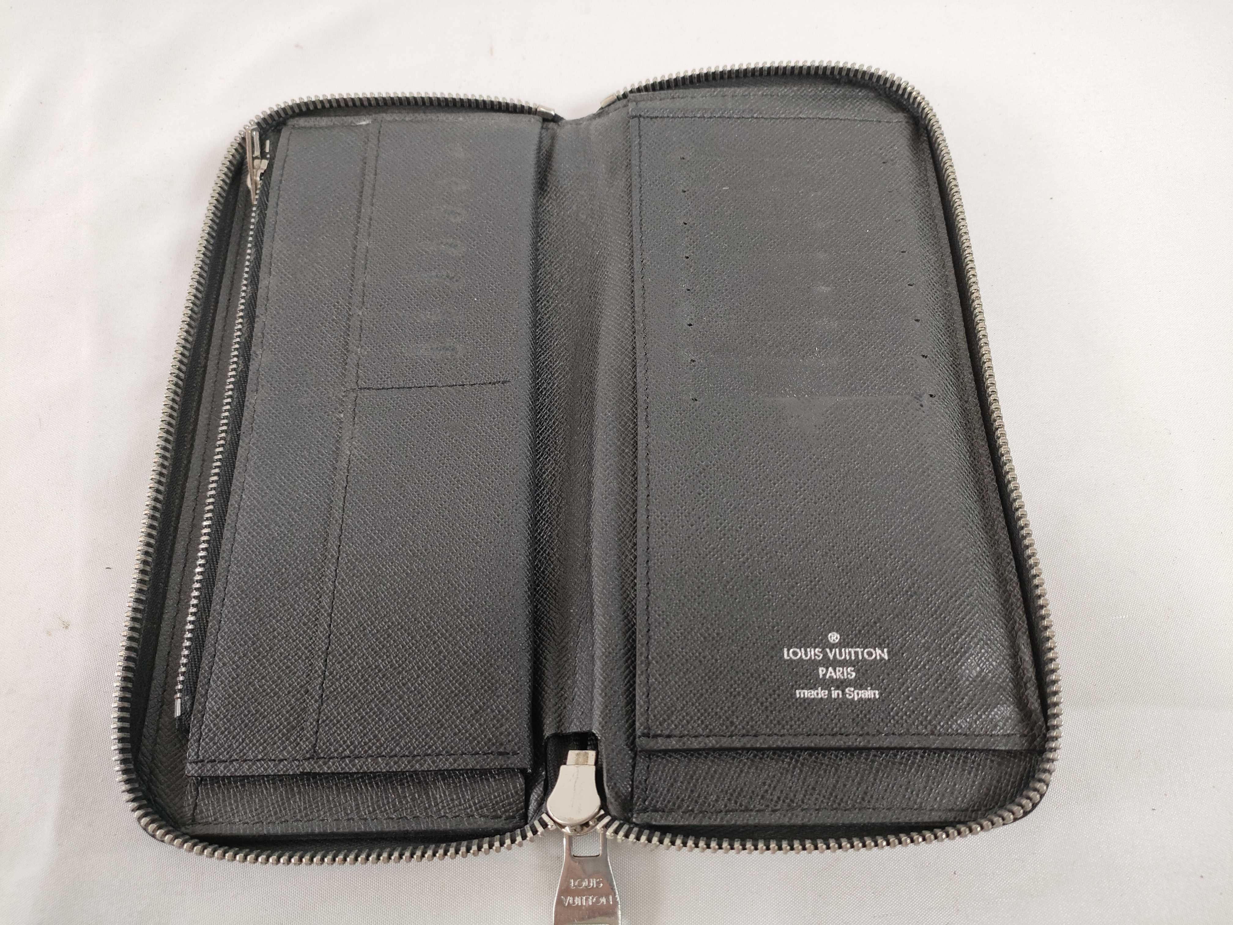 Taiga Round Zipper Long Wallet — view 8