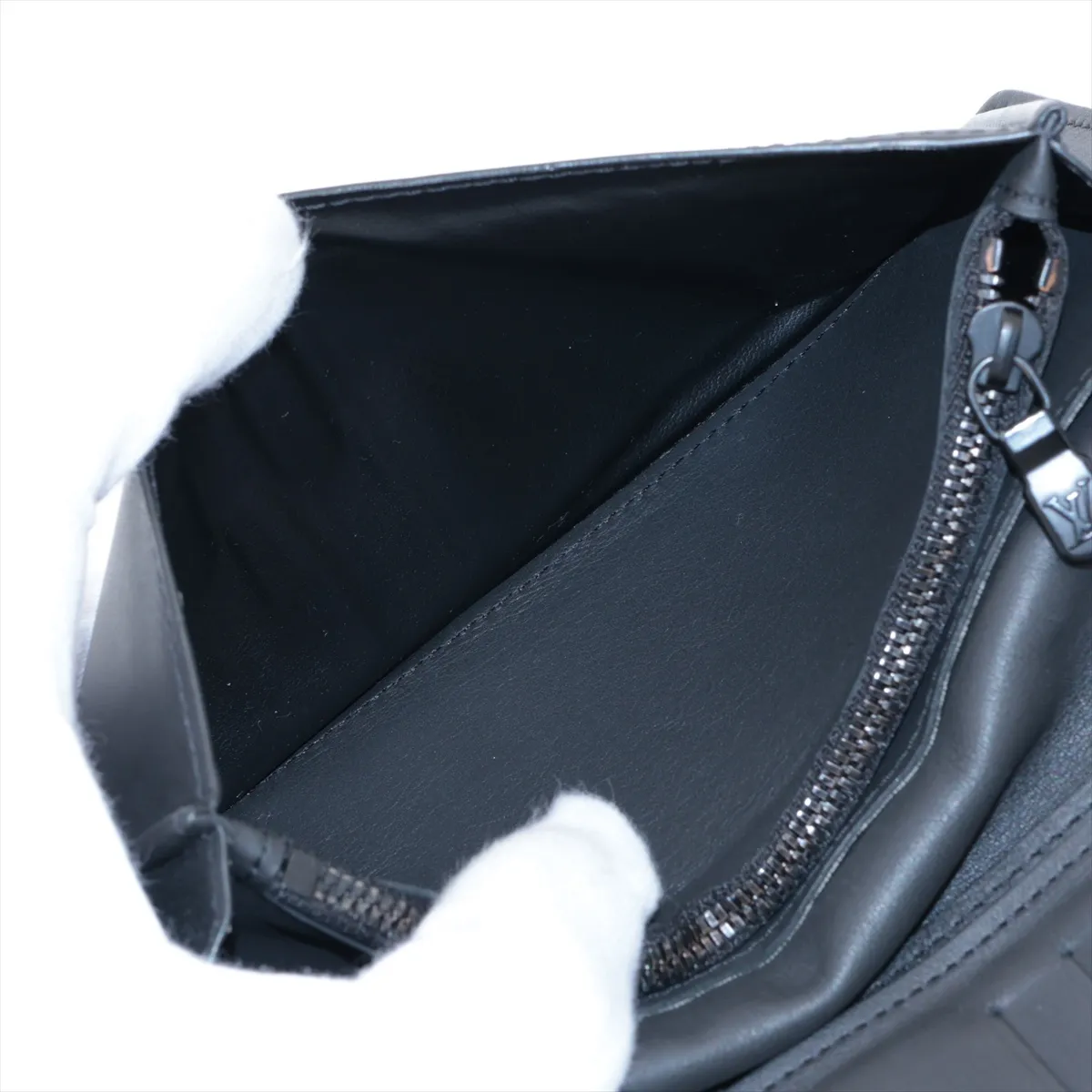 Monogram Shadow Portefeuille Brazza M62900 Noir Wallet (RFID detected) — view 8