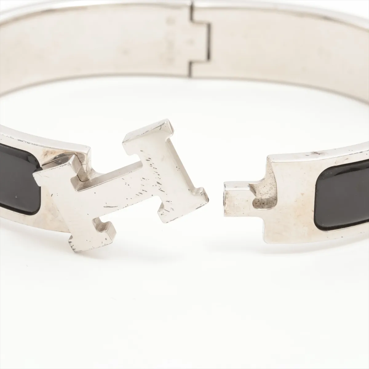 Click H Fan Bangle, Metal, Silver x Black, with dents, — view 5